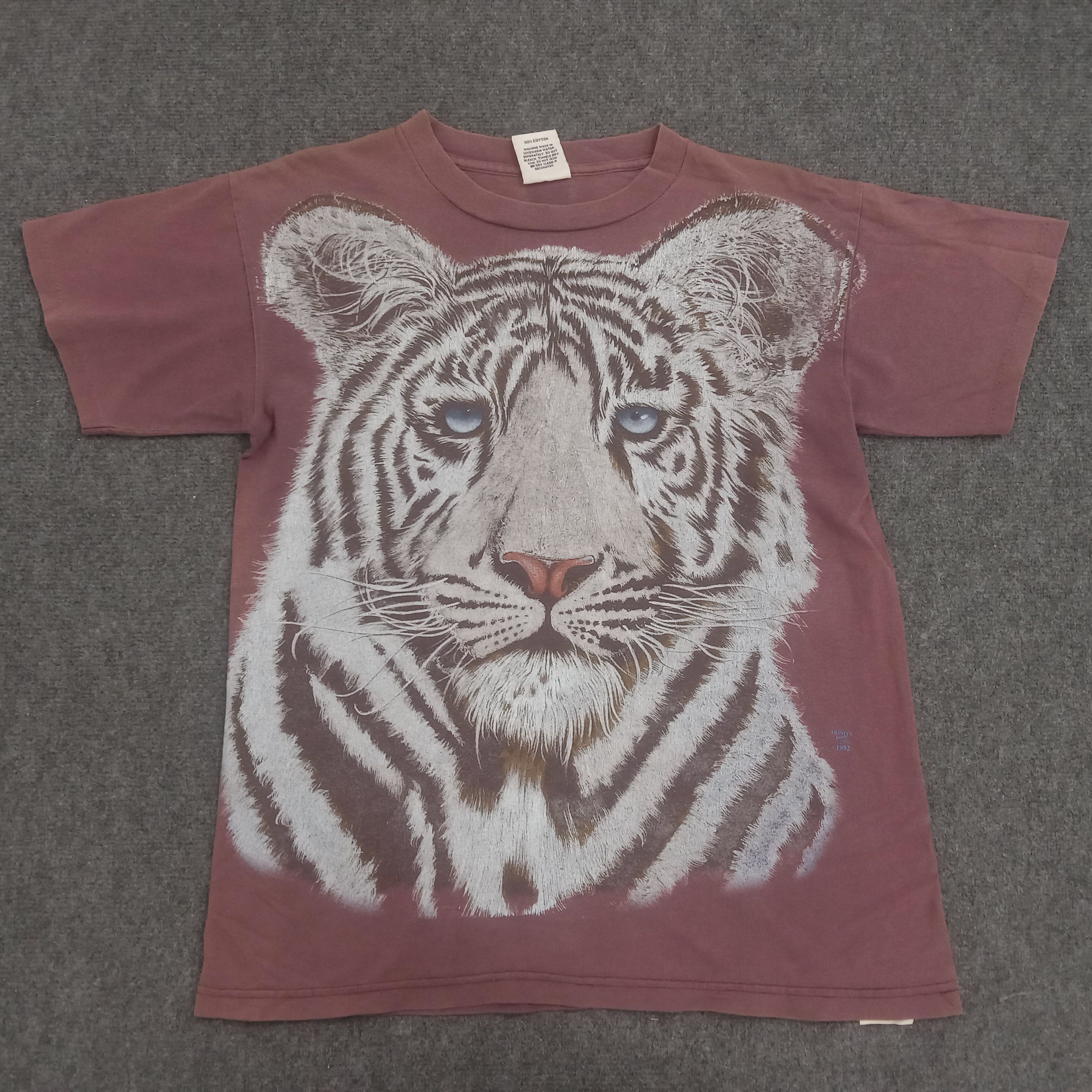 90's Tiger Big Print Streetwear Style Tshirt