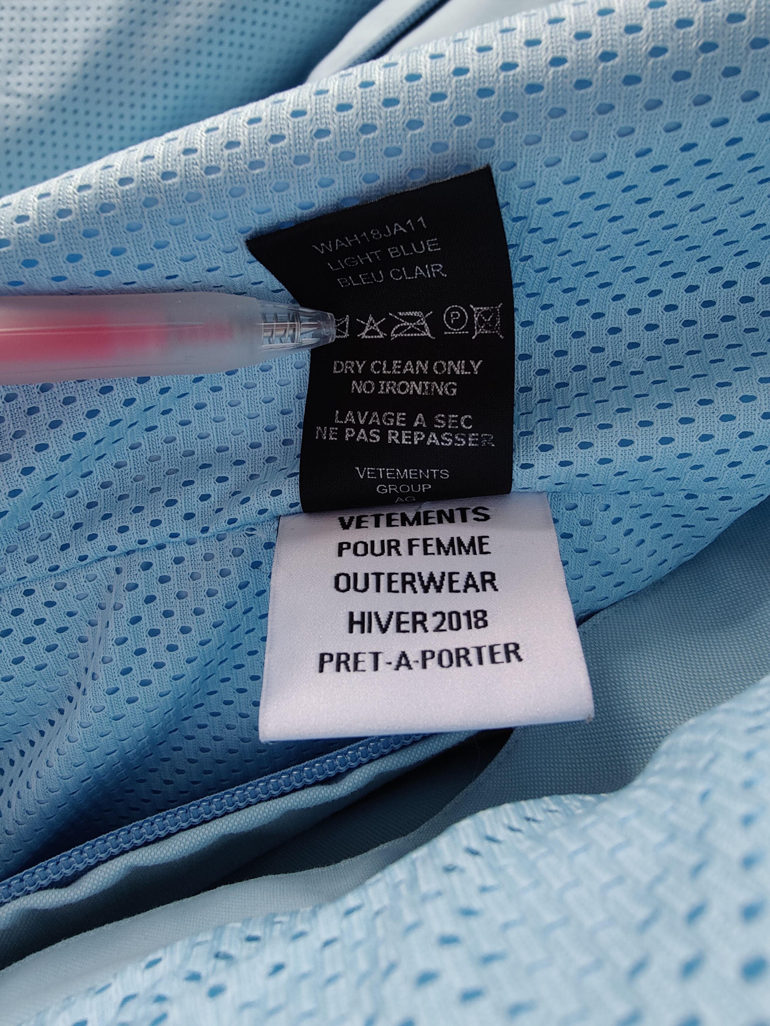 Vetements Runway Angela Oversized Jacket Size US S / EU 44-46 / 1 - 20 Thumbnail
