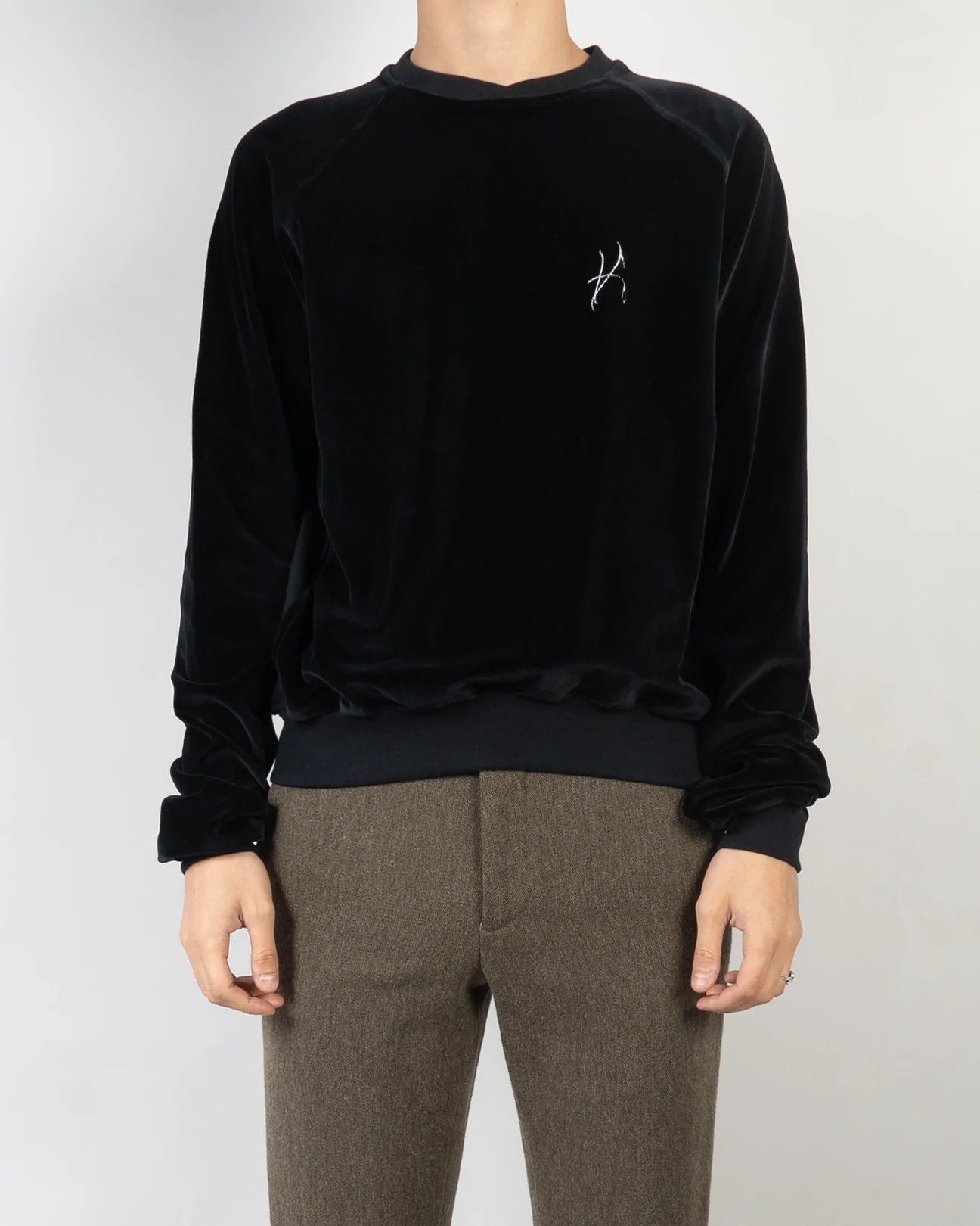 Haider Ackermann FW20 Black Embroidered Velvet Crewneck Size US S / EU 44-46 / 1 - 2 Thumbnail