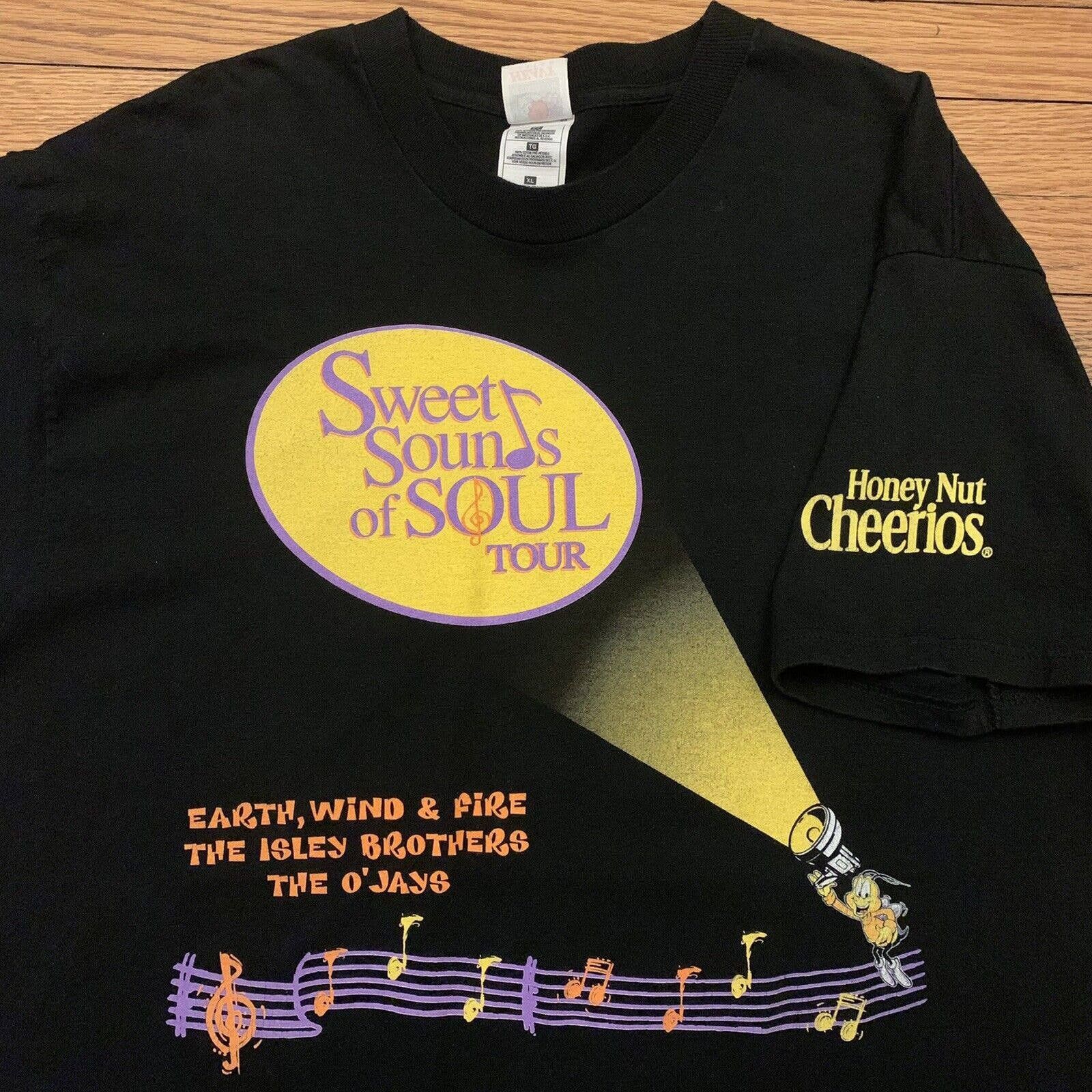 Fruit Of The Loom × Vintage Vintage 1998 Sweets Sounds Of Soul Tour Earth Wind T-Shirt Size US XL / EU 56 / 4 - 1 Thumbnail