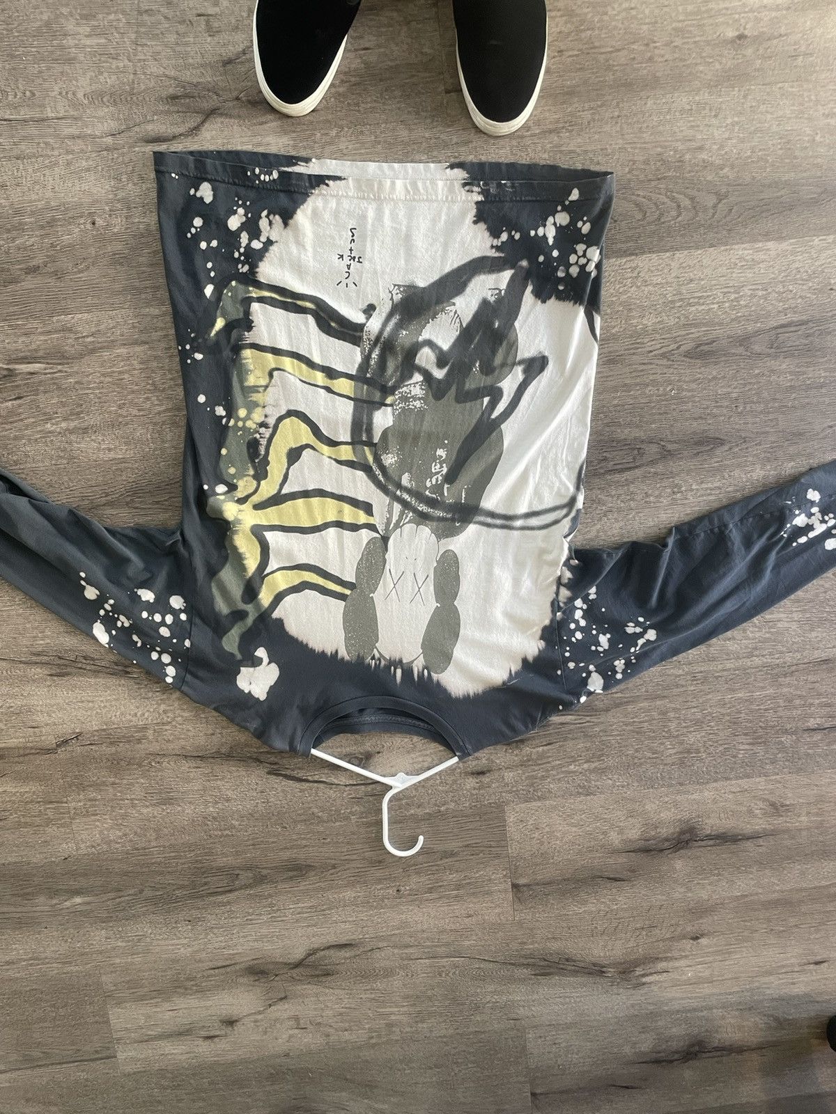 travis scott kaws long sleeve