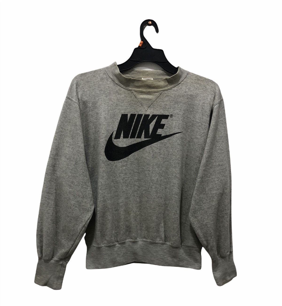 vintage nike big logo sweatshirt