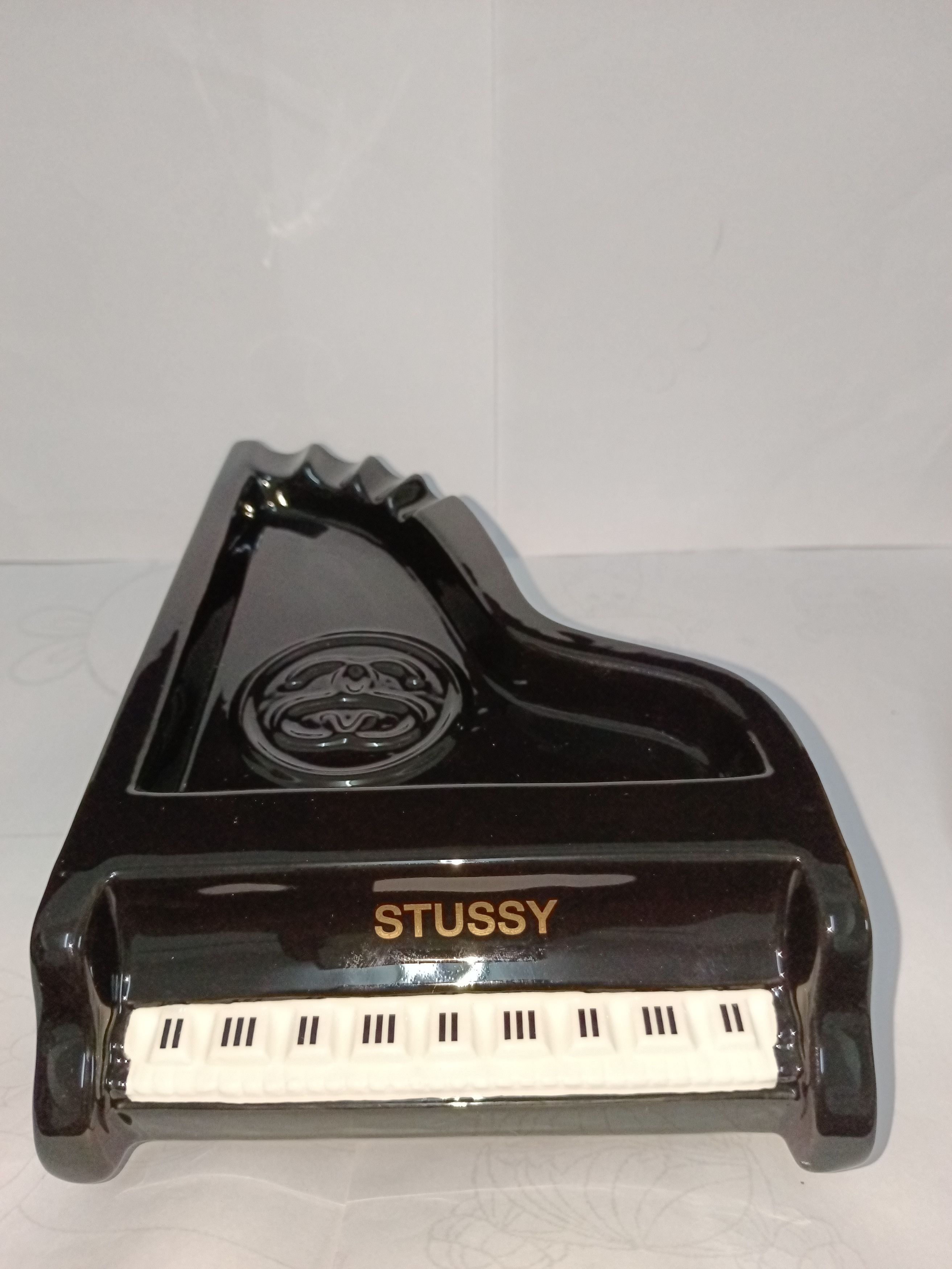 No Vacancy Inn × Streetwear × Stussy Stussy piano ashtray | Grailed