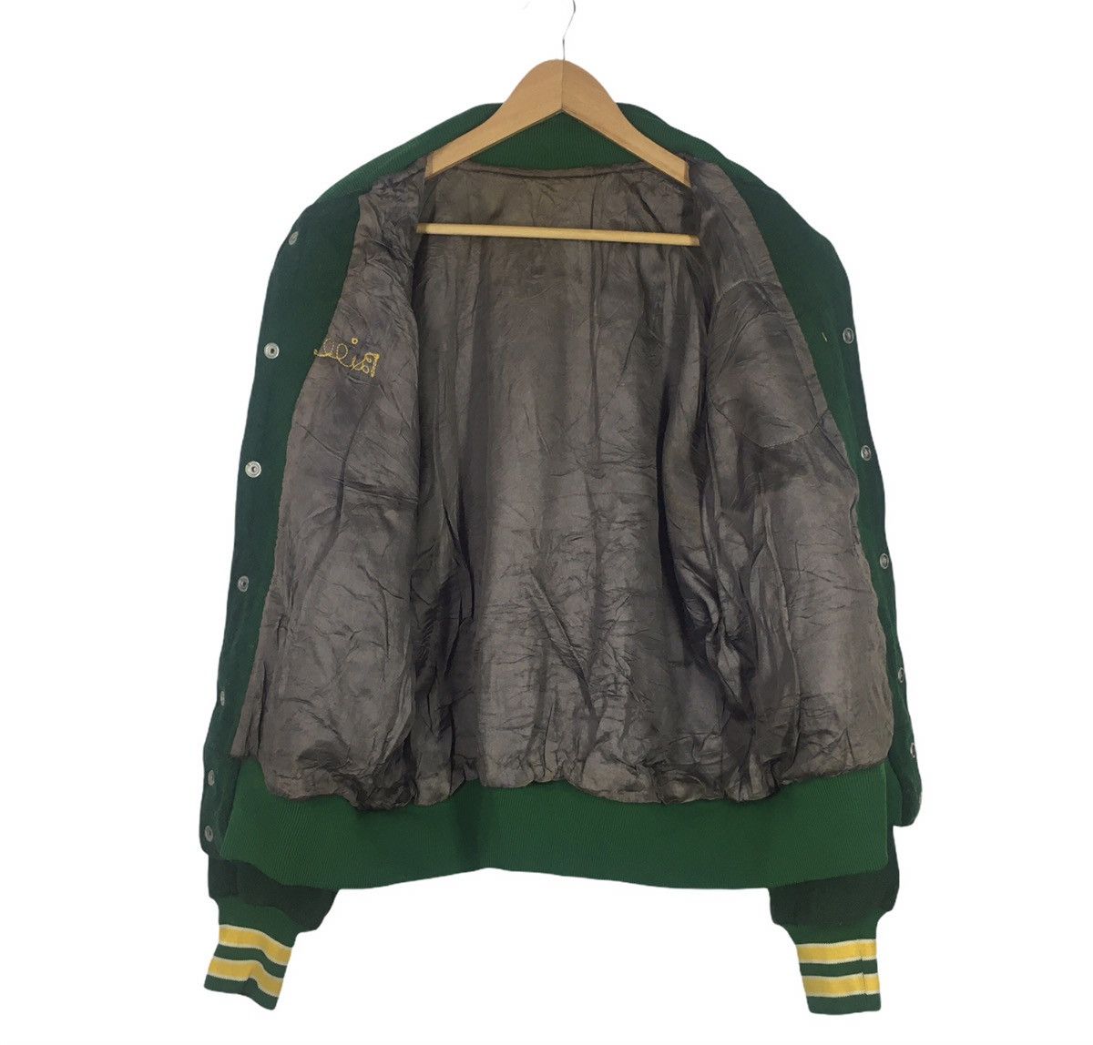 Vintage Vintage Varsity Jacket Nice Design Size US L / EU 52-54 / 3 - 8 Thumbnail
