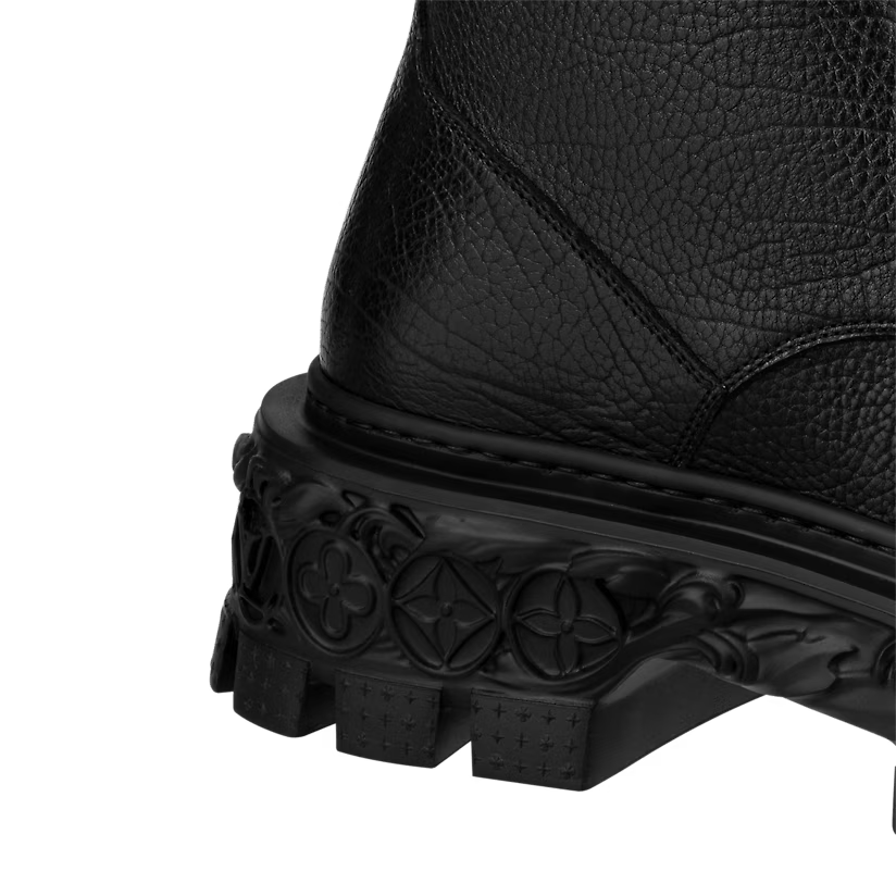 LOUIS VUITTON Lv Baroque Chelsea Boots 'Black' 1AAHB9