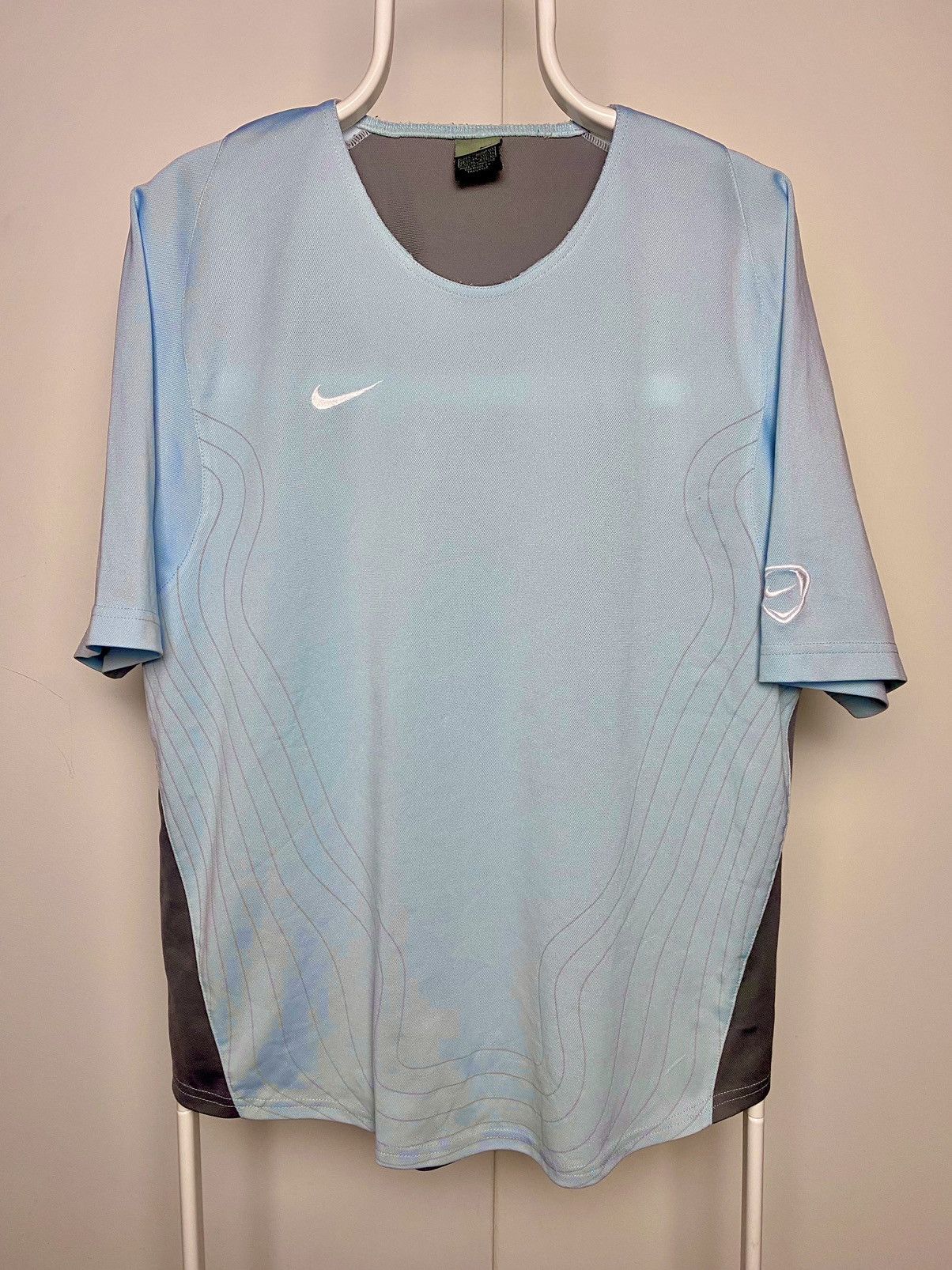 Nike × Vintage Nike TN t-shirt vintage baby blue grey tuned 2000s Size US L / EU 52-54 / 3 - 1 Thumbnail