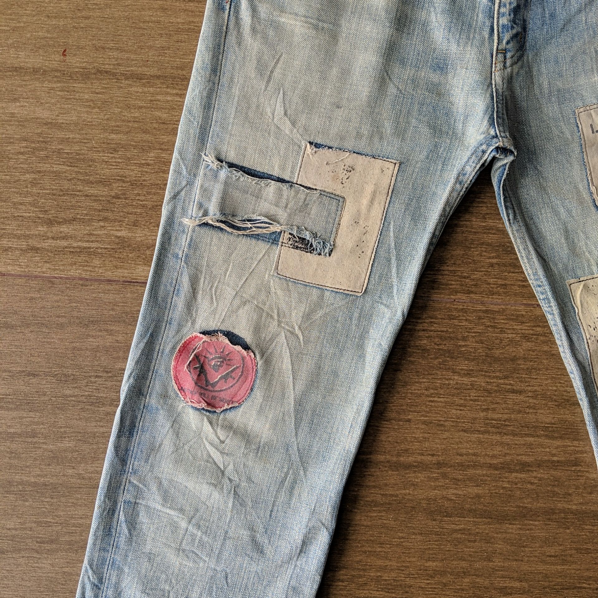 Japanese Brand Vtg AntiClock Patchwork Lightwash Denim Distressed Jean Pans Size US 36 / EU 52 - 7 Thumbnail