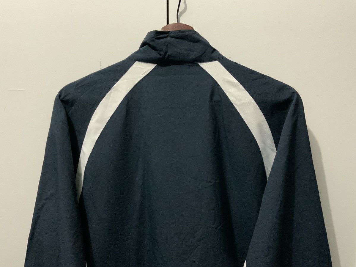 Nike Vintage 90s Nike Swoosh Light Jacket Size US L / EU 52-54 / 3 - 6 Thumbnail