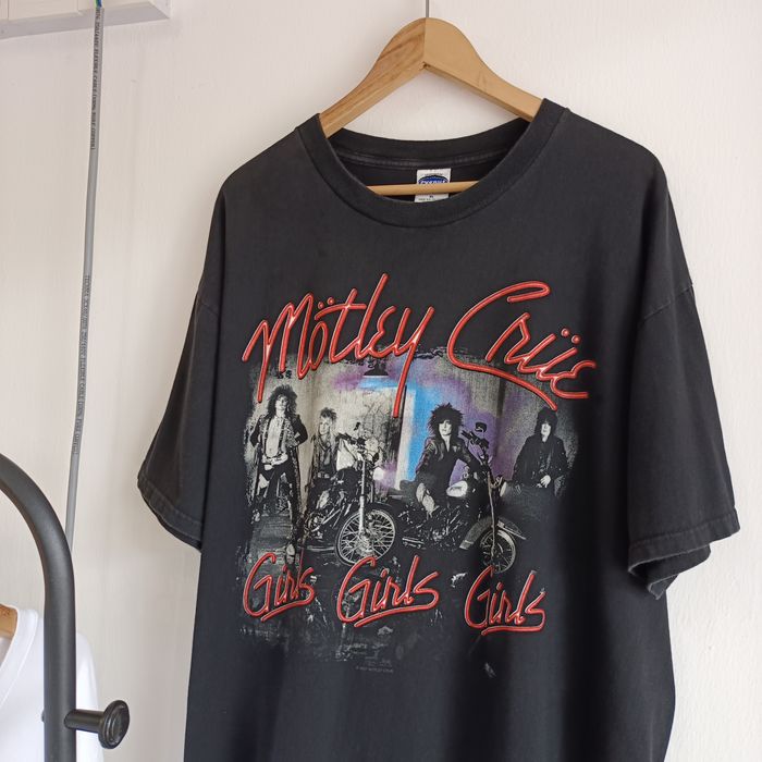 Vintage VINTAGE 2001 MOTLEY CRUE BAND TSHIRT Grailed