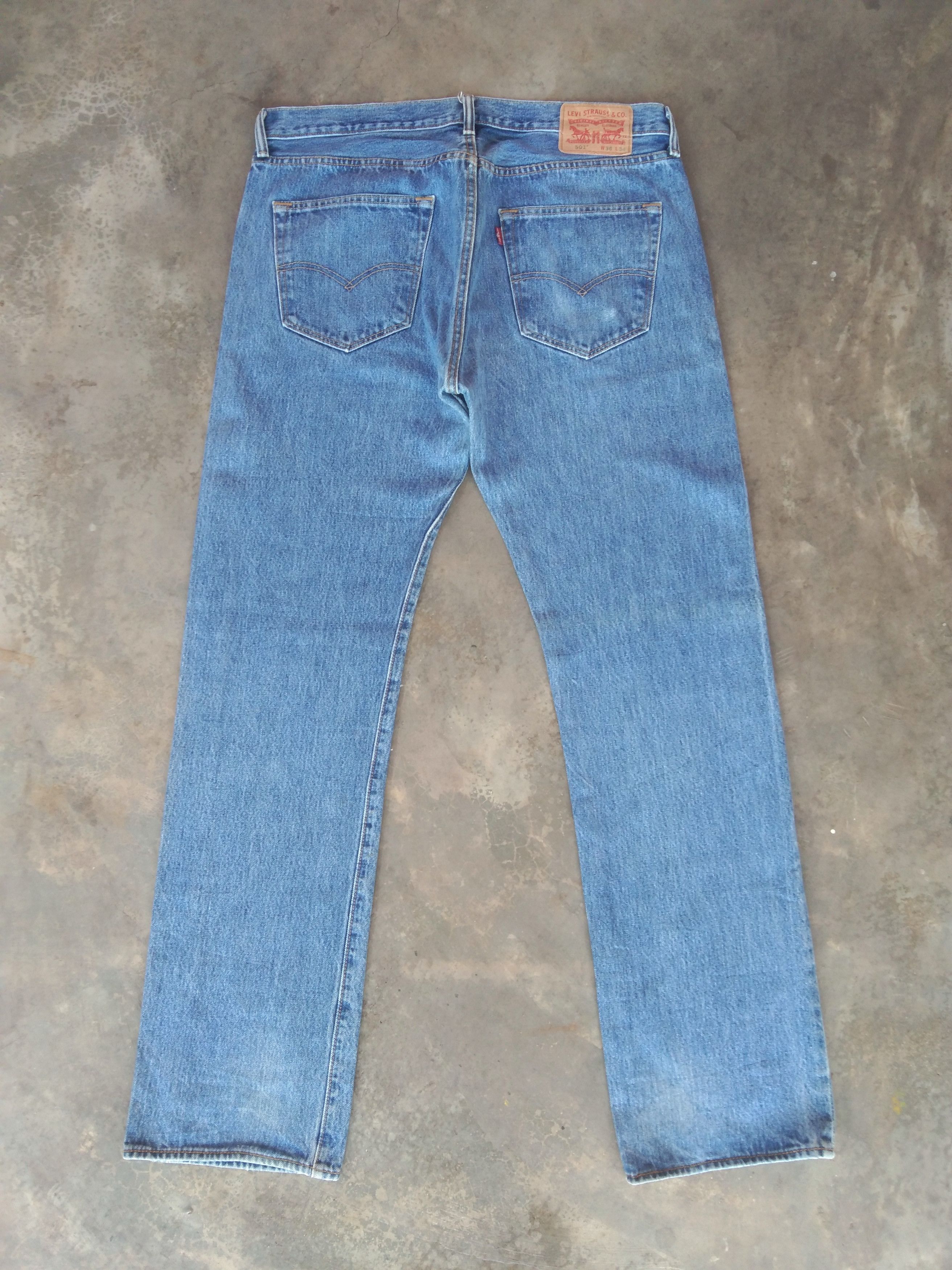Levi's Vintage Levi's 501 Straight Leg Jeans 36x34 Size US 36 / EU 52 - 2 Thumbnail