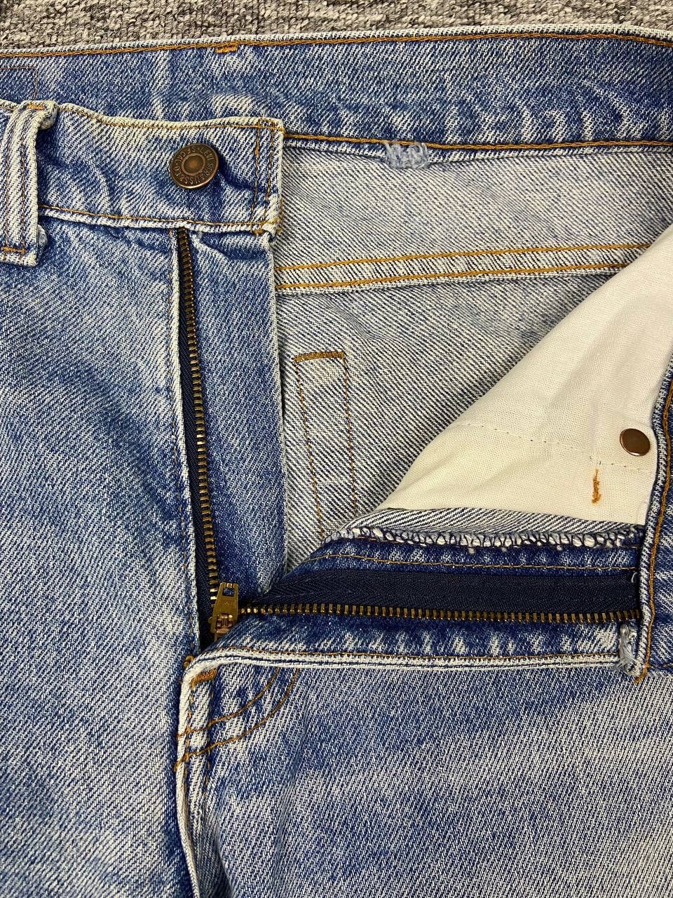 Levi's Vintage Clothing Vintage 90s Distressed Levis 505 Jeans Faded Wash Denim Size US 27 - 4 Thumbnail