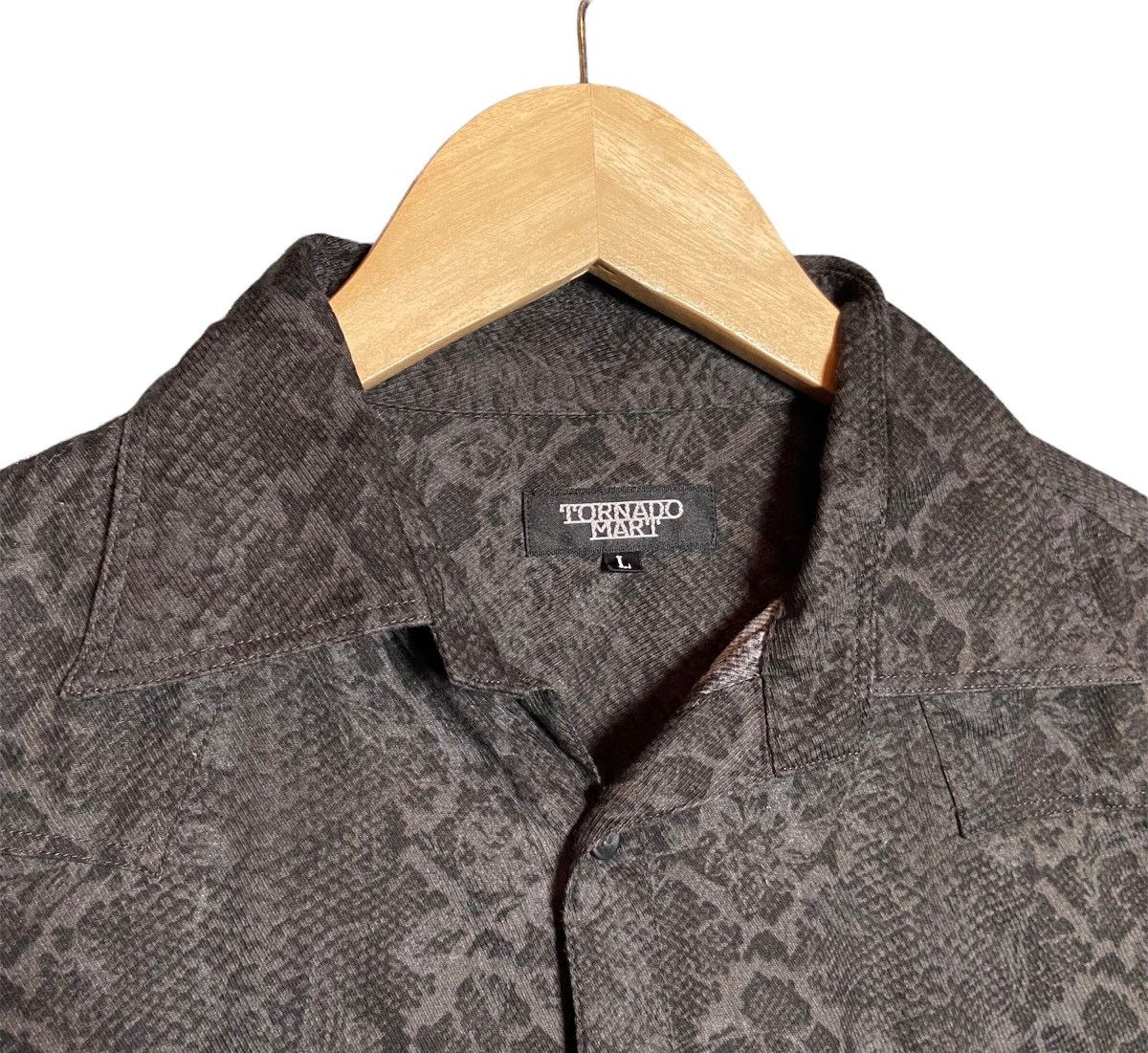 Tornado Mart Tornado Mart Japan Snake Skin Shirt / Y2K Size US L / EU 52-54 / 3 - 4 Thumbnail