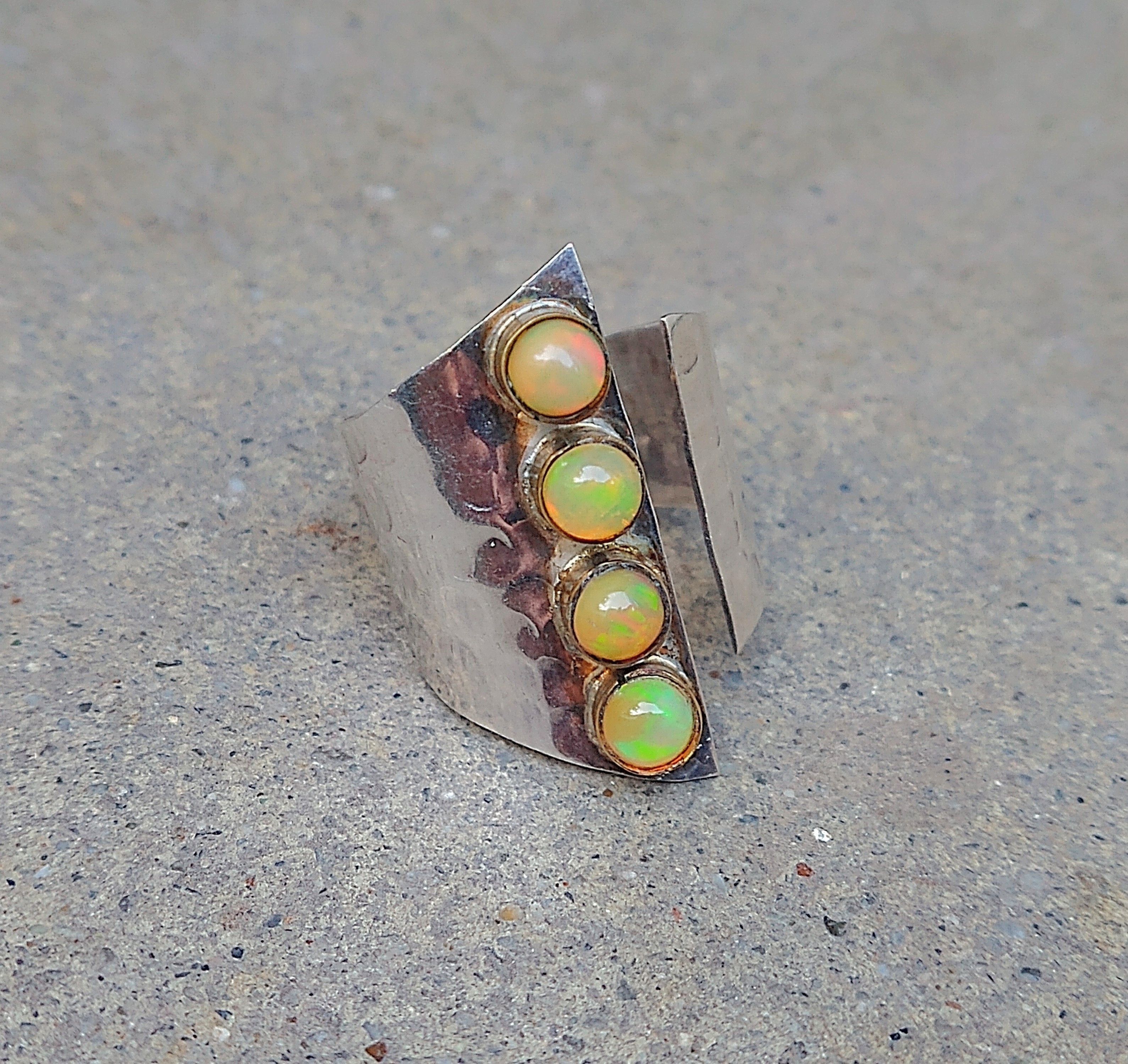 Other Vintage Sterling Silver Ring Jelly Opal Size 9 Hammered 6.3g Size ONE SIZE - 2 Thumbnail