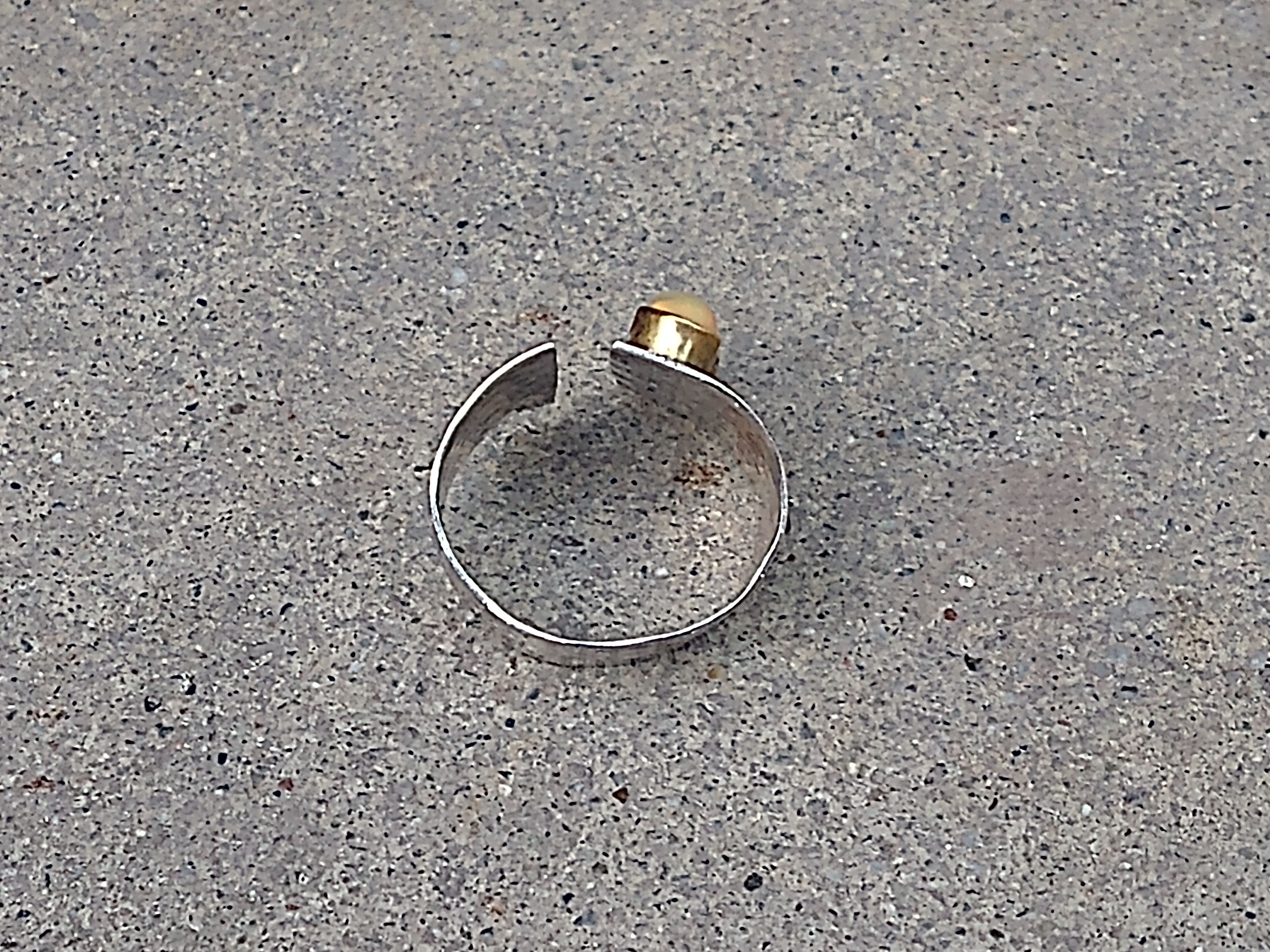 Other Vintage Sterling Silver Ring Jelly Opal Size 9 Hammered 6.3g Size ONE SIZE - 8 Thumbnail