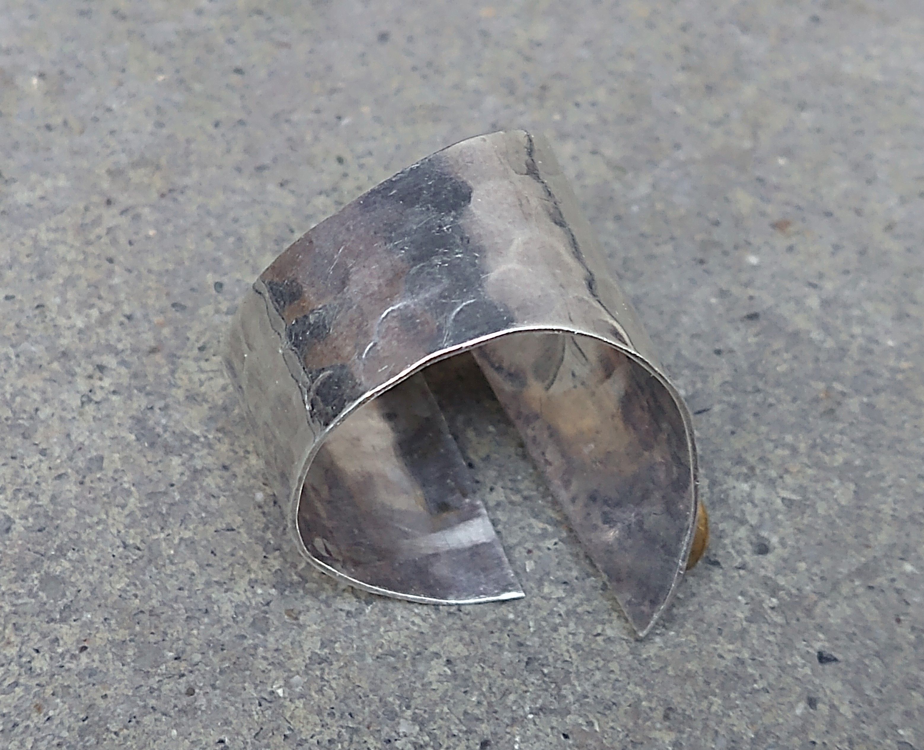Other Vintage Sterling Silver Ring Jelly Opal Size 9 Hammered 6.3g Size ONE SIZE - 10 Thumbnail