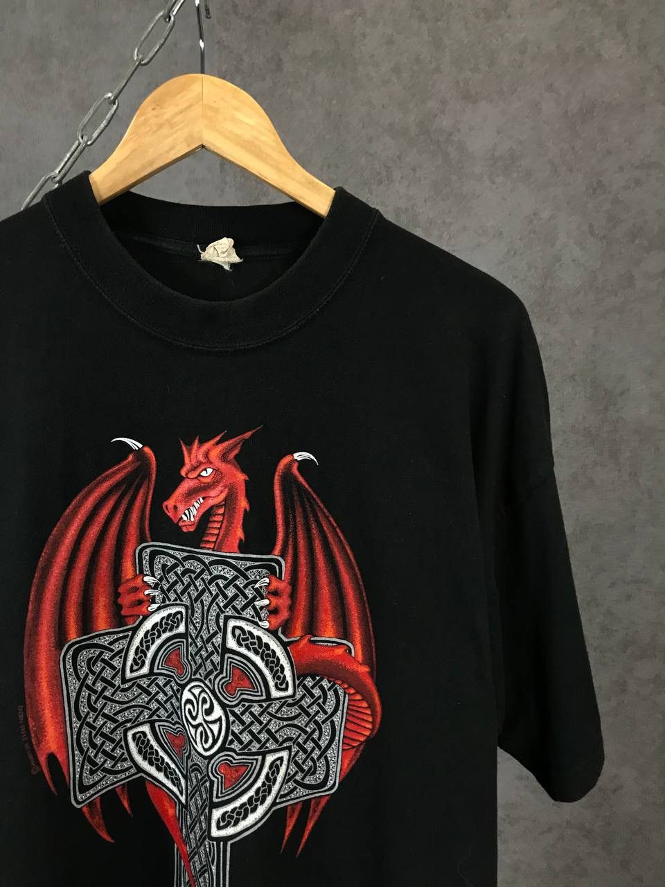 Band Tees Dragon vintage rock tee Size US XL / EU 56 / 4 - 2 Thumbnail