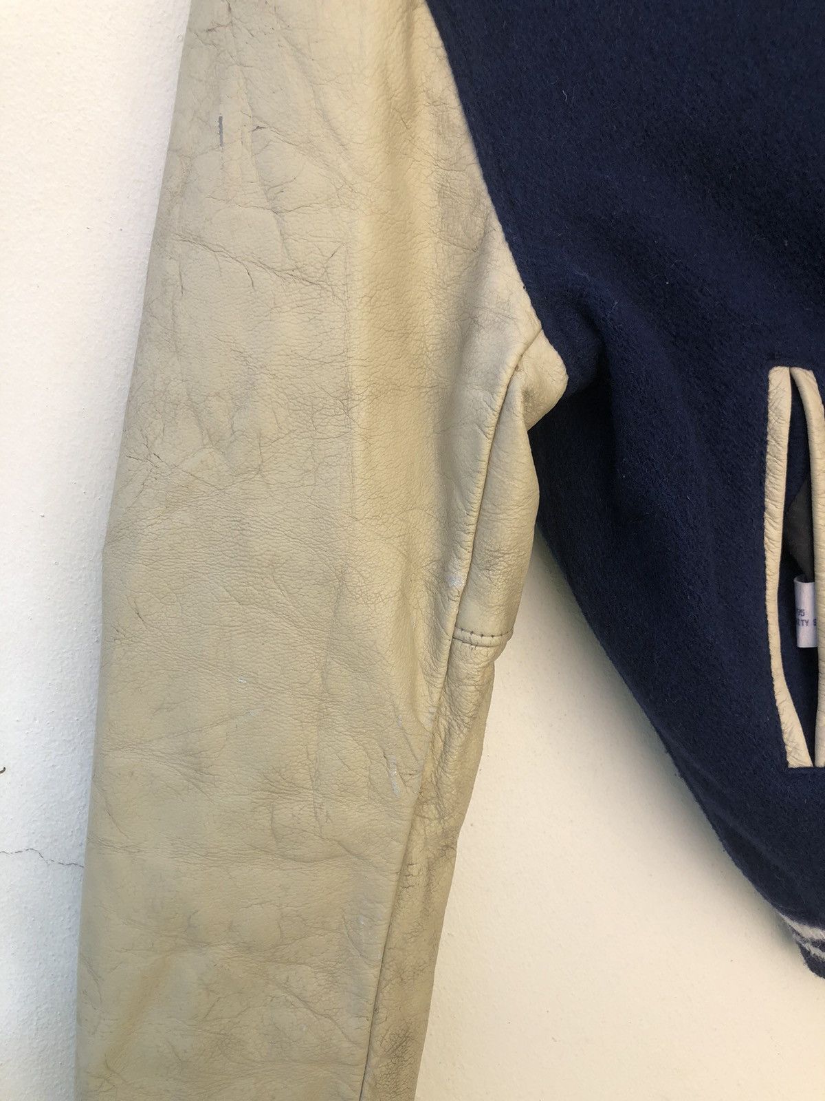 Golden Bear Vintage 1995 Golden Bear Distressed Varsity Jacket Size US M / EU 48-50 / 2 - 9 Thumbnail