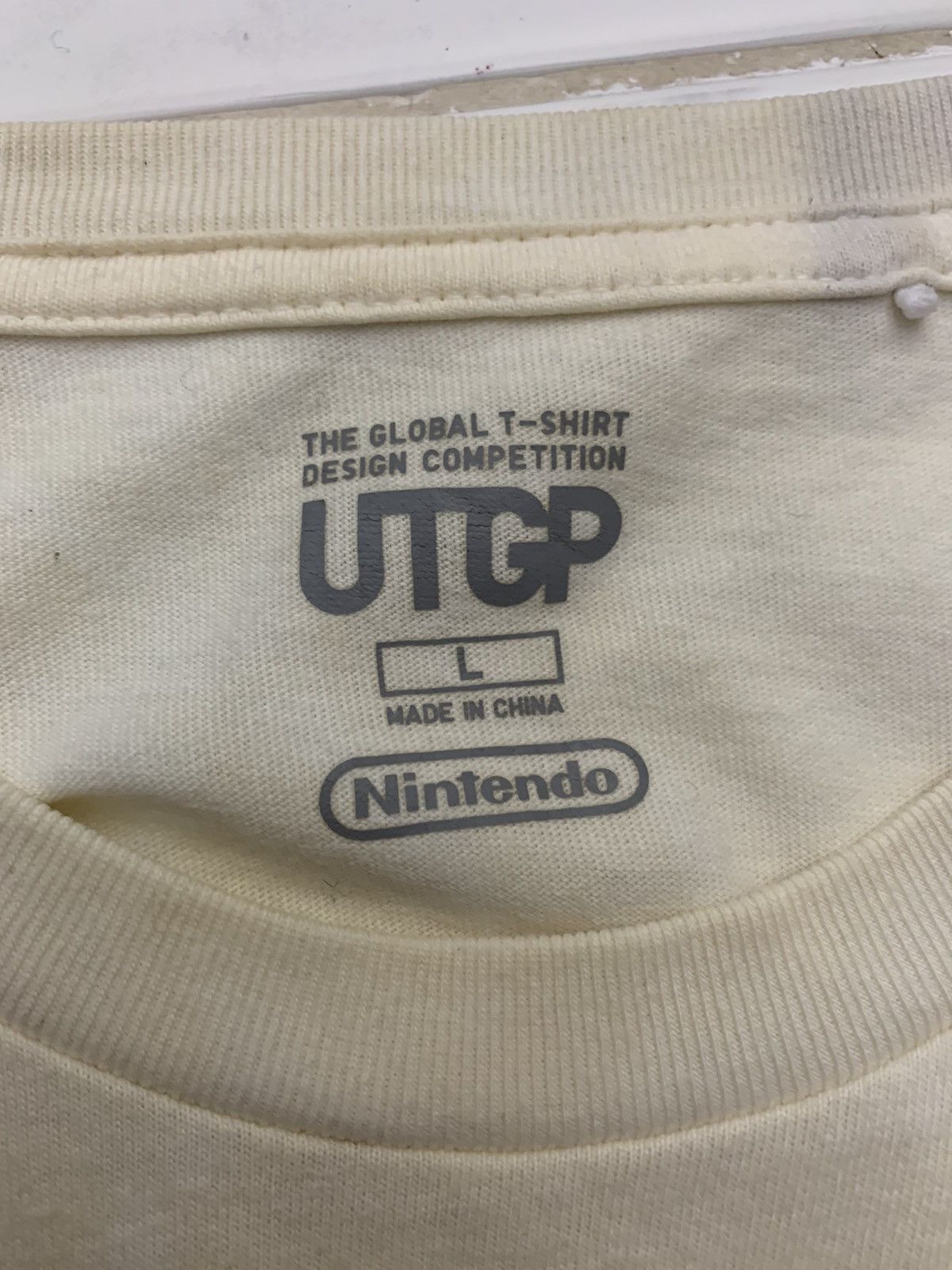 Nintendo Vintage Uniqlo x Nintendo Nice Design Paint Splatter Tee Size US M / EU 48-50 / 2 - 9 Thumbnail