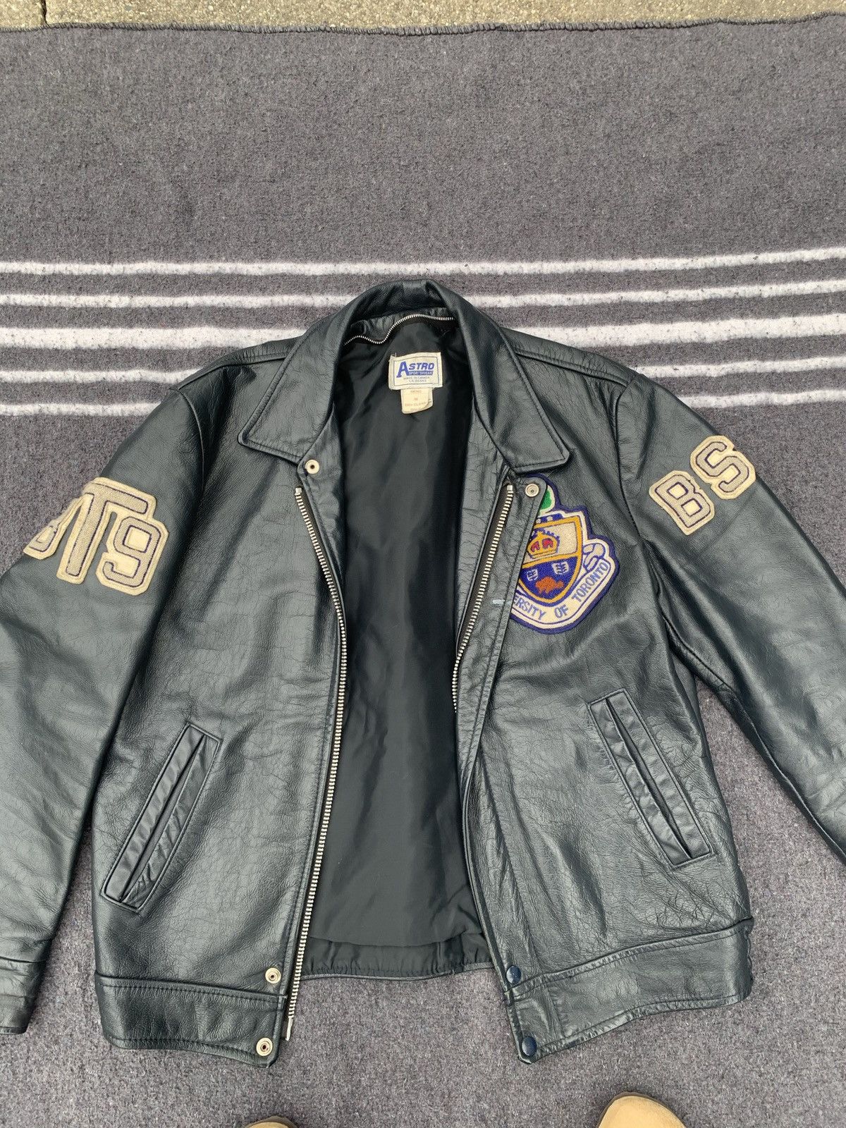 Vintage Toronto University Bomber Size US M / EU 48-50 / 2 - 2 Thumbnail