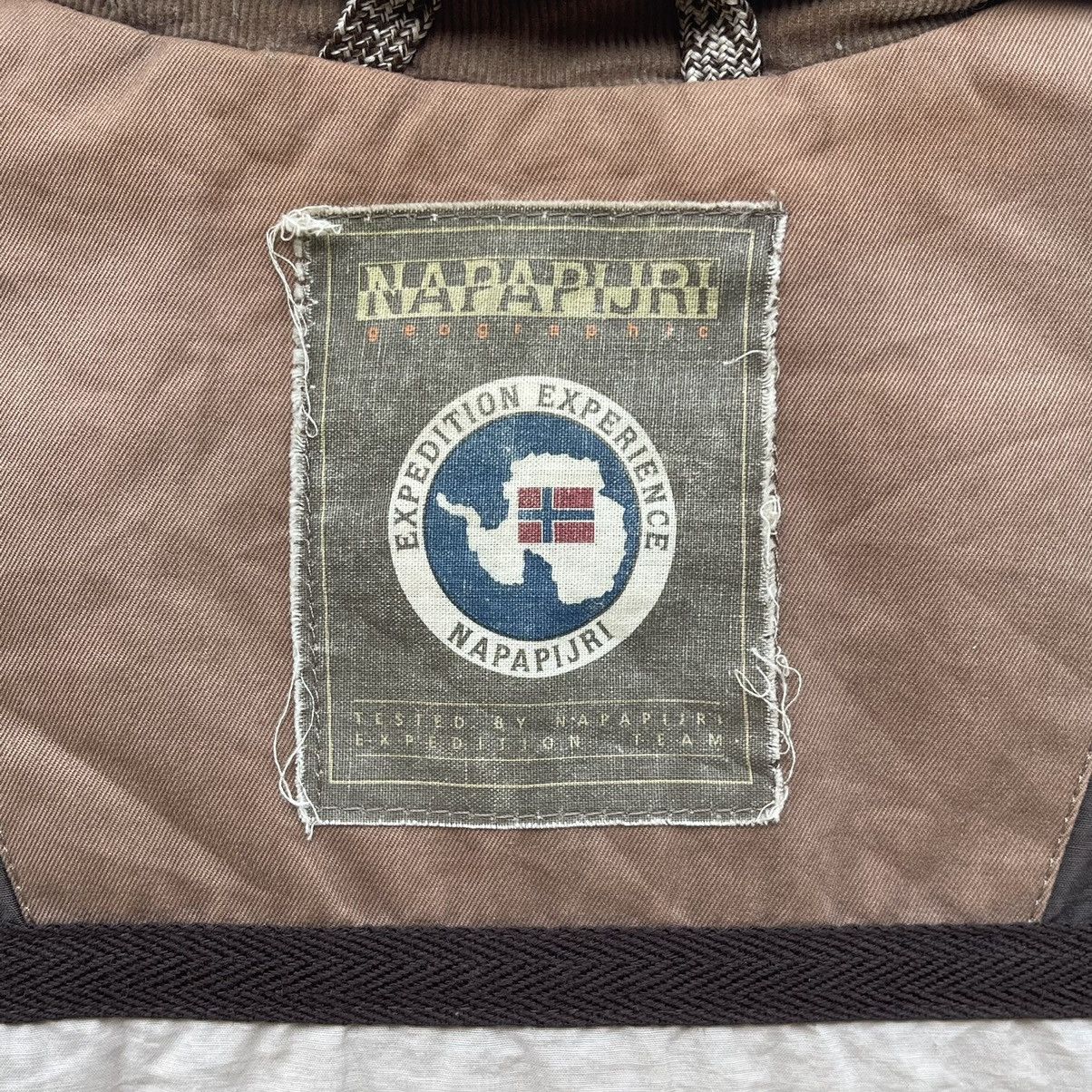Napapijri Napapijri Continent Patchwork Reversible Outdoor Vest Size US M / EU 48-50 / 2 - 18 Thumbnail