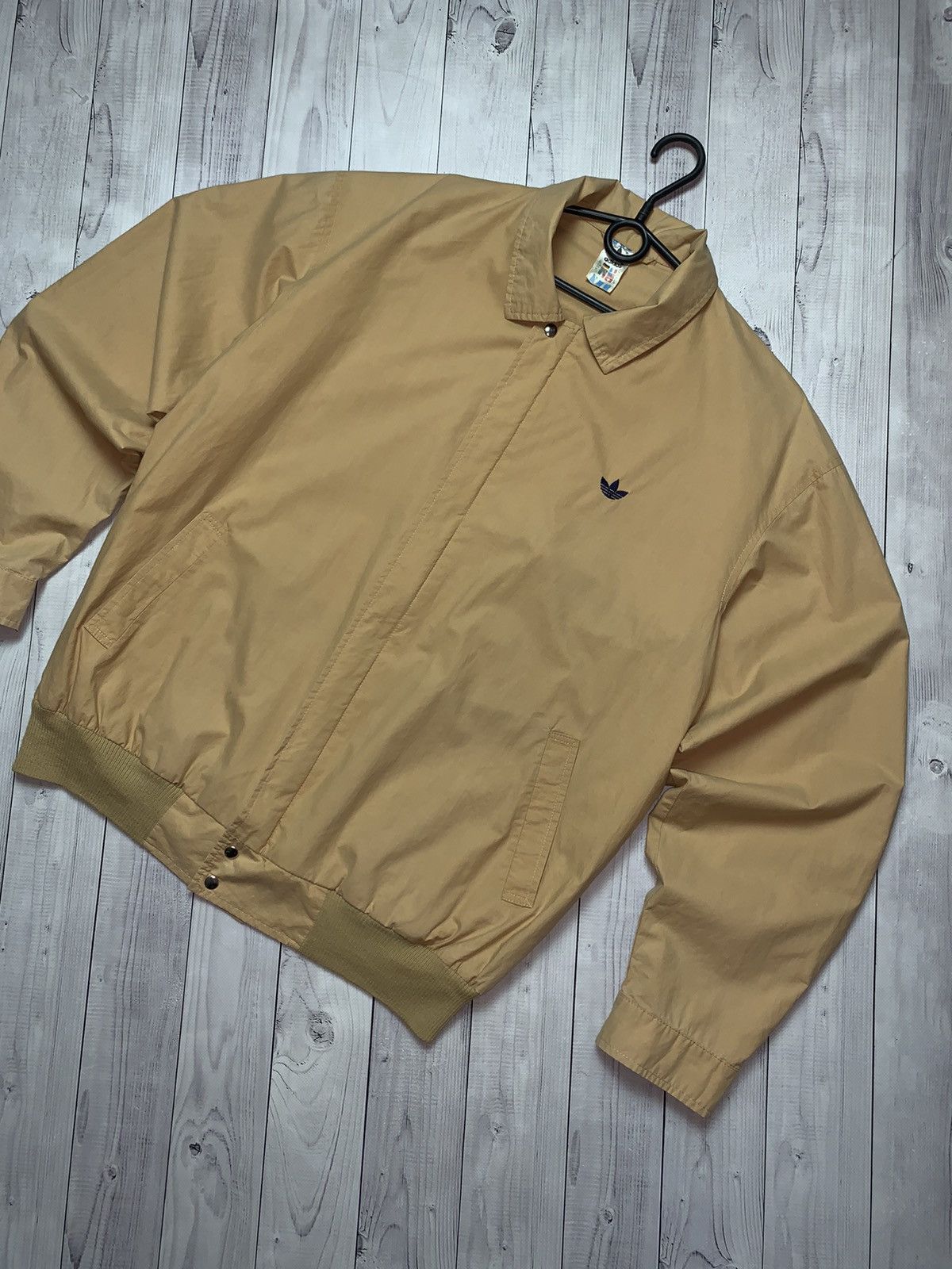 Vintage adidas light jacket bomber heritage size L