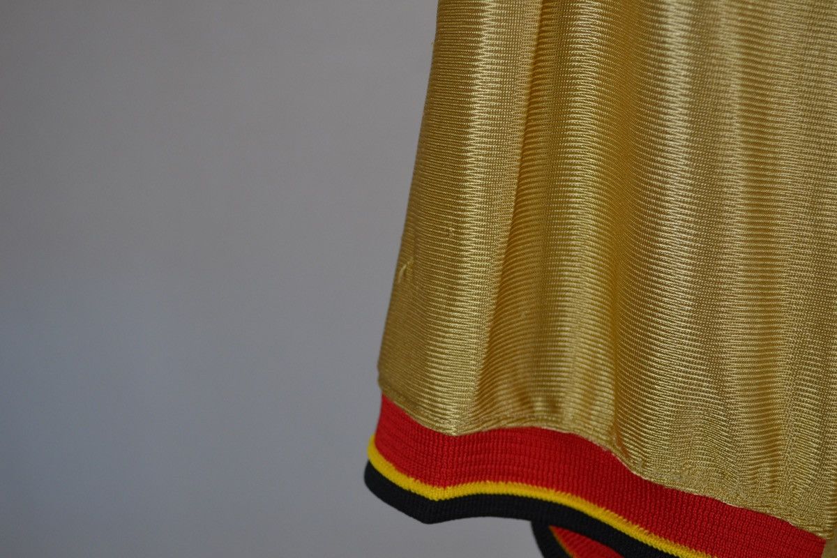 Umbro GALATASARAY TURKEY 2002/2004 THIRD SHIRT JERSEY UMBRO Soccer Size US XL / EU 56 / 4 - 5 Thumbnail