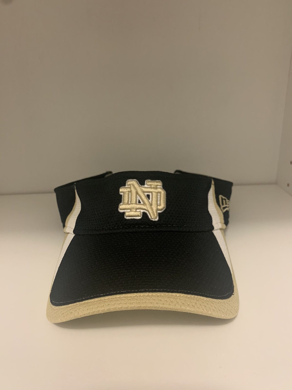 New Era × Vintage Vintage Notre Dame Visor Size ONE SIZE - 1 Thumbnail
