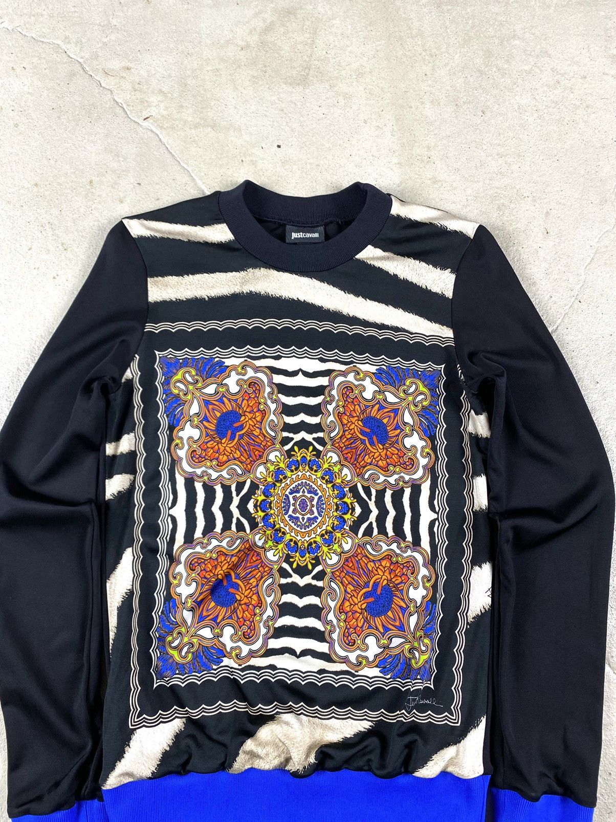 Just Cavalli × Roberto Cavalli Rare! Vintage Just Cavalli Zebra Sweatshirt Long Sleeve Tee Size US S / EU 44-46 / 1 - 3 Thumbnail