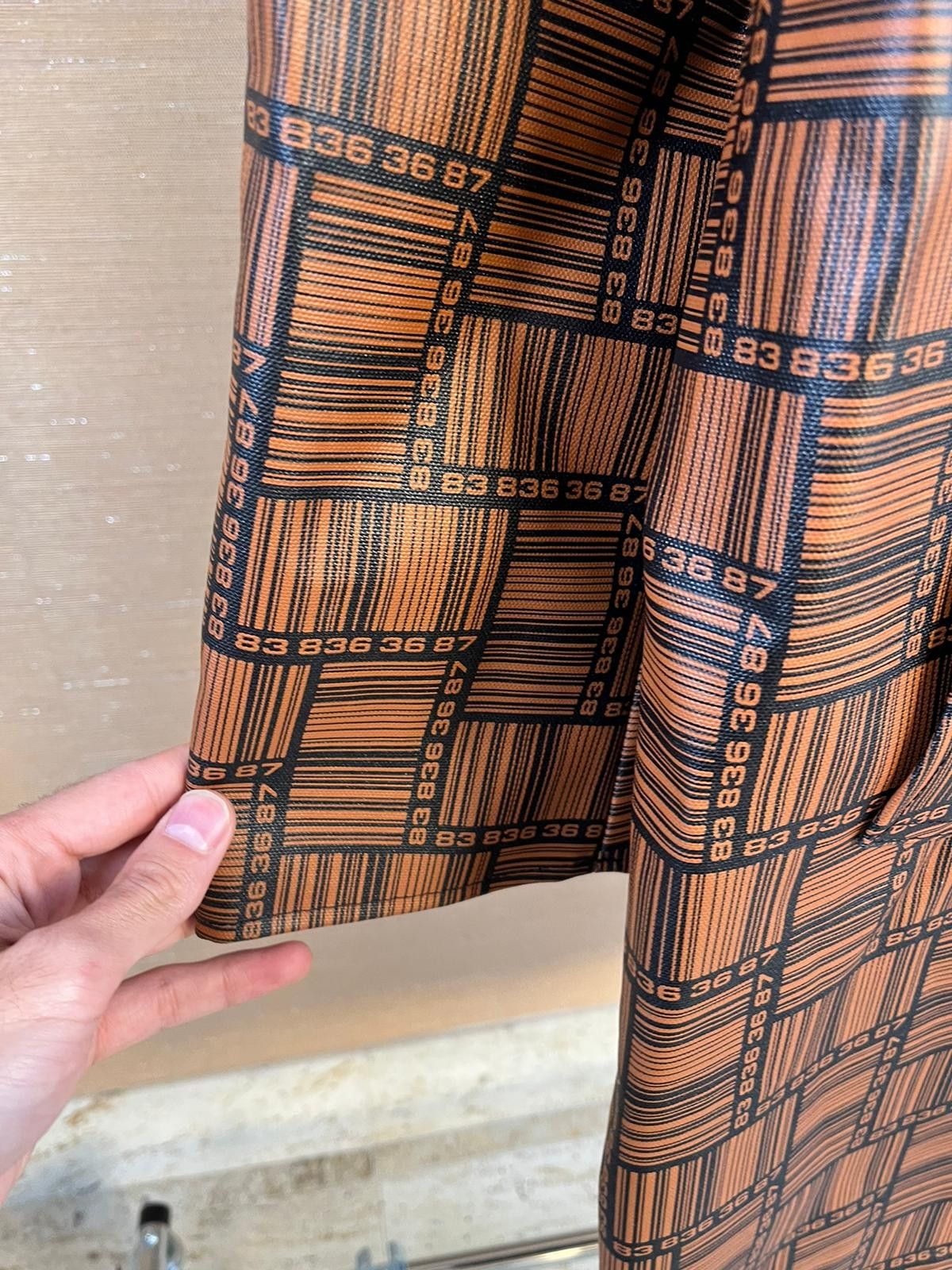Vetements Barcode Monogram Coat in Brown Size US L / EU 52-54 / 3 - 9 Thumbnail