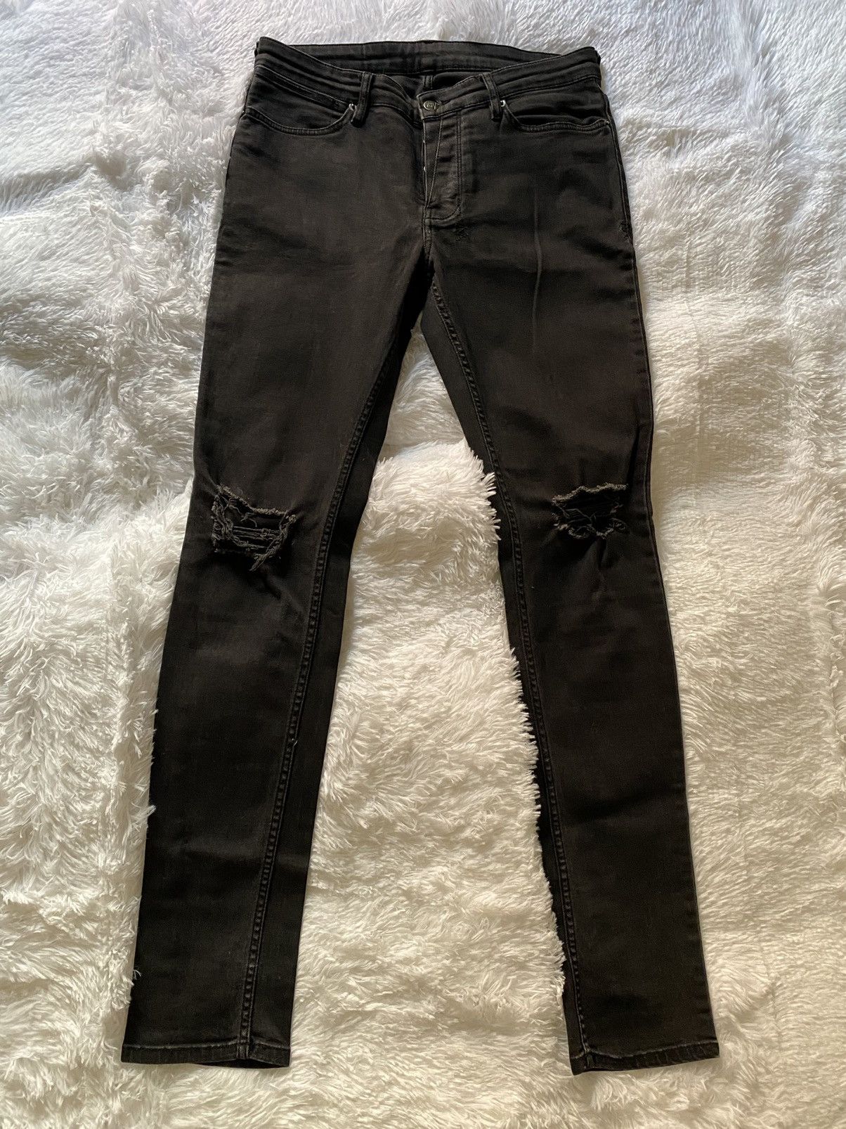 Ksubi Ksubi 001 black jeans with distressed knee detail Size US 32 / EU 48 - 1 Thumbnail