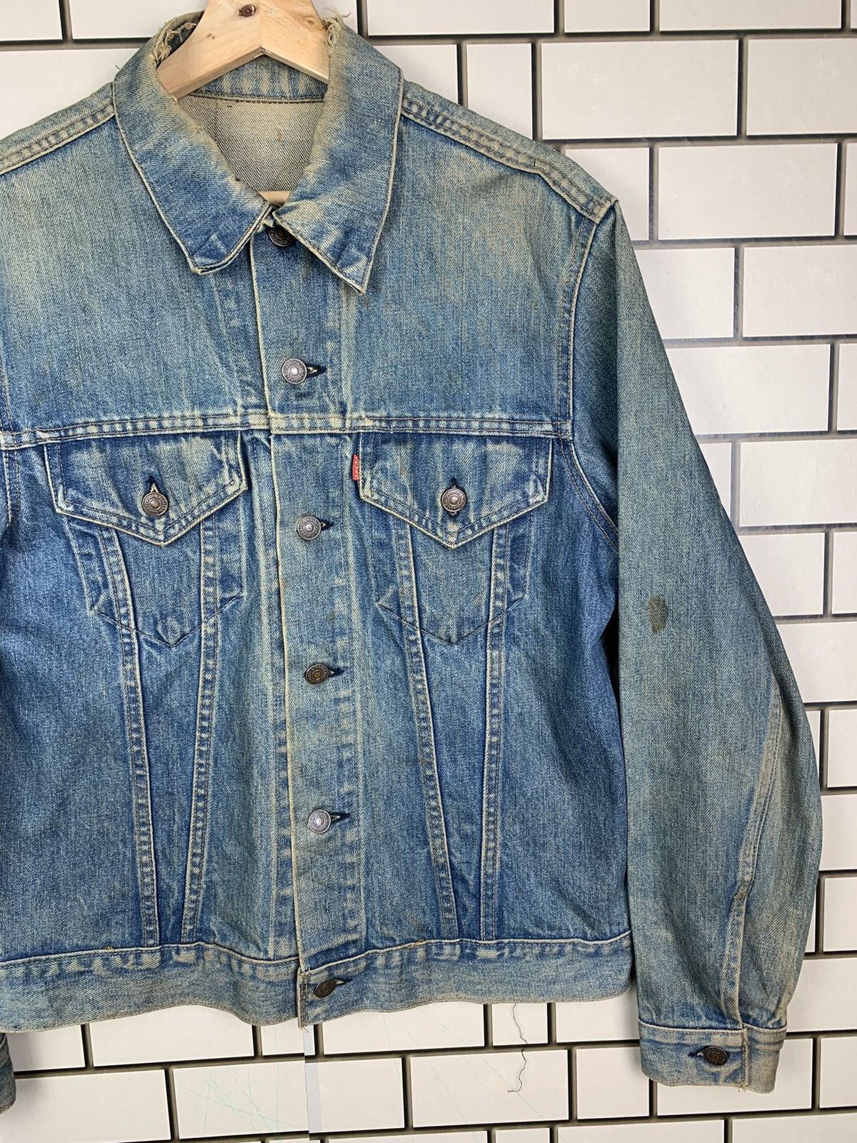 Levi's Vintage Levis 70s Trucker Distressed Denim Jacket Size US M / EU 48-50 / 2 - 5 Thumbnail