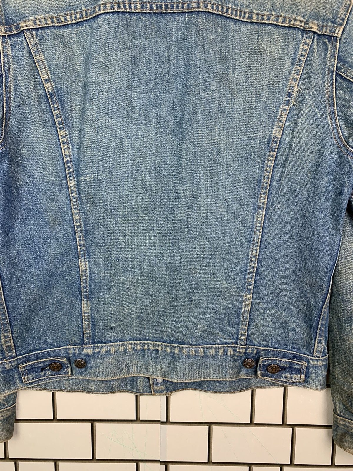 Levi's Vintage Levis 70s Trucker Distressed Denim Jacket Size US M / EU 48-50 / 2 - 13 Thumbnail