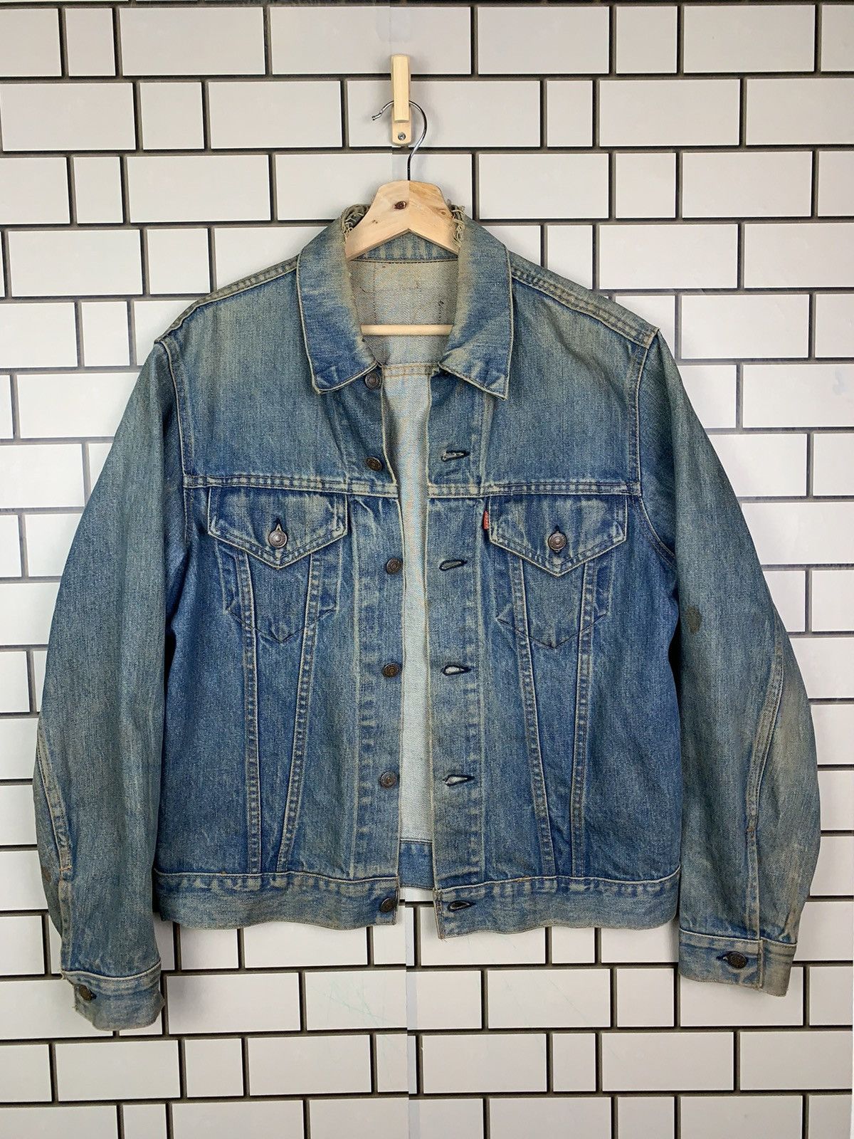 Levi's Vintage Levis 70s Trucker Distressed Denim Jacket Size US M / EU 48-50 / 2 - 18 Thumbnail