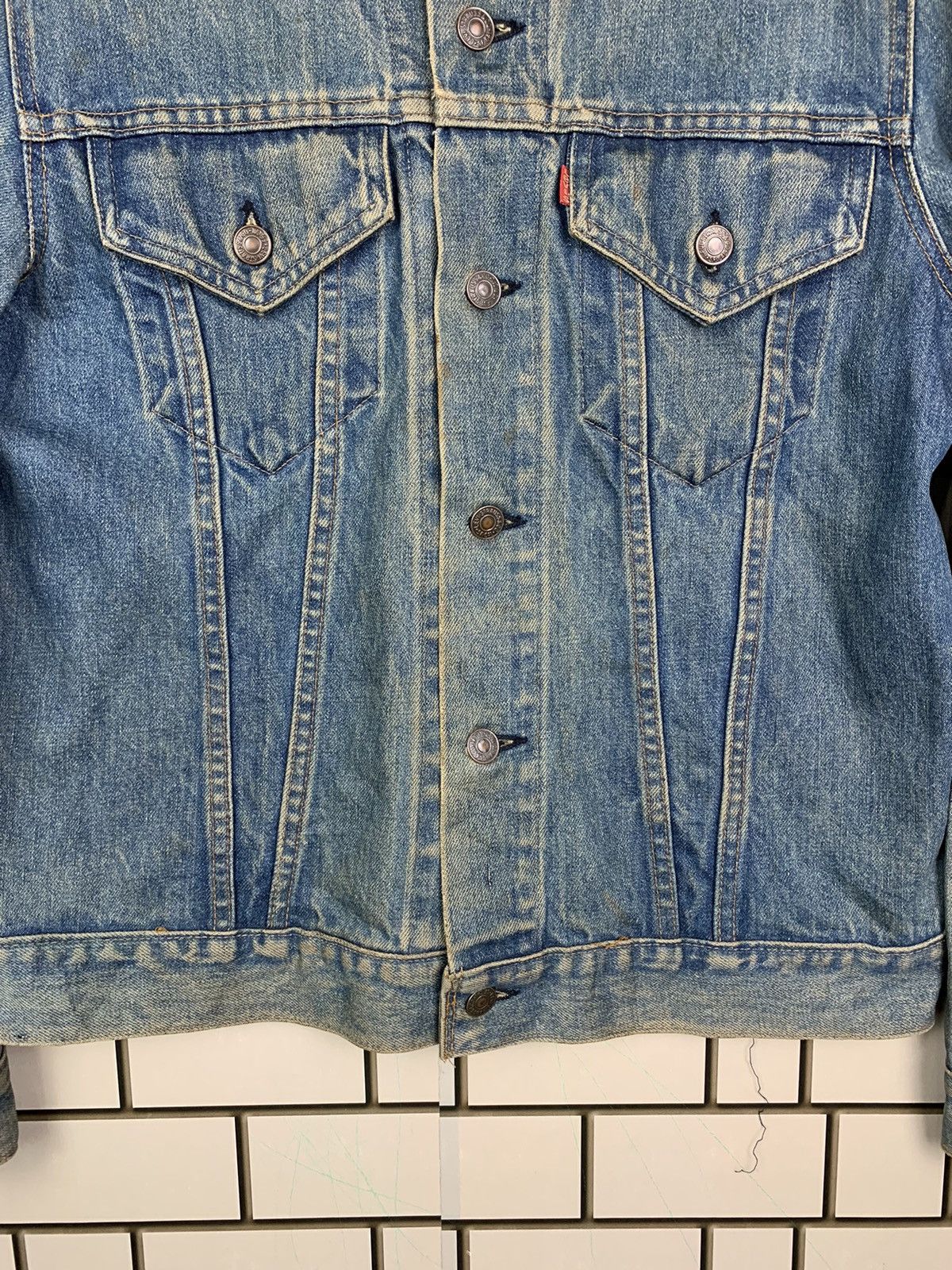 Levi's Vintage Levis 70s Trucker Distressed Denim Jacket Size US M / EU 48-50 / 2 - 3 Thumbnail