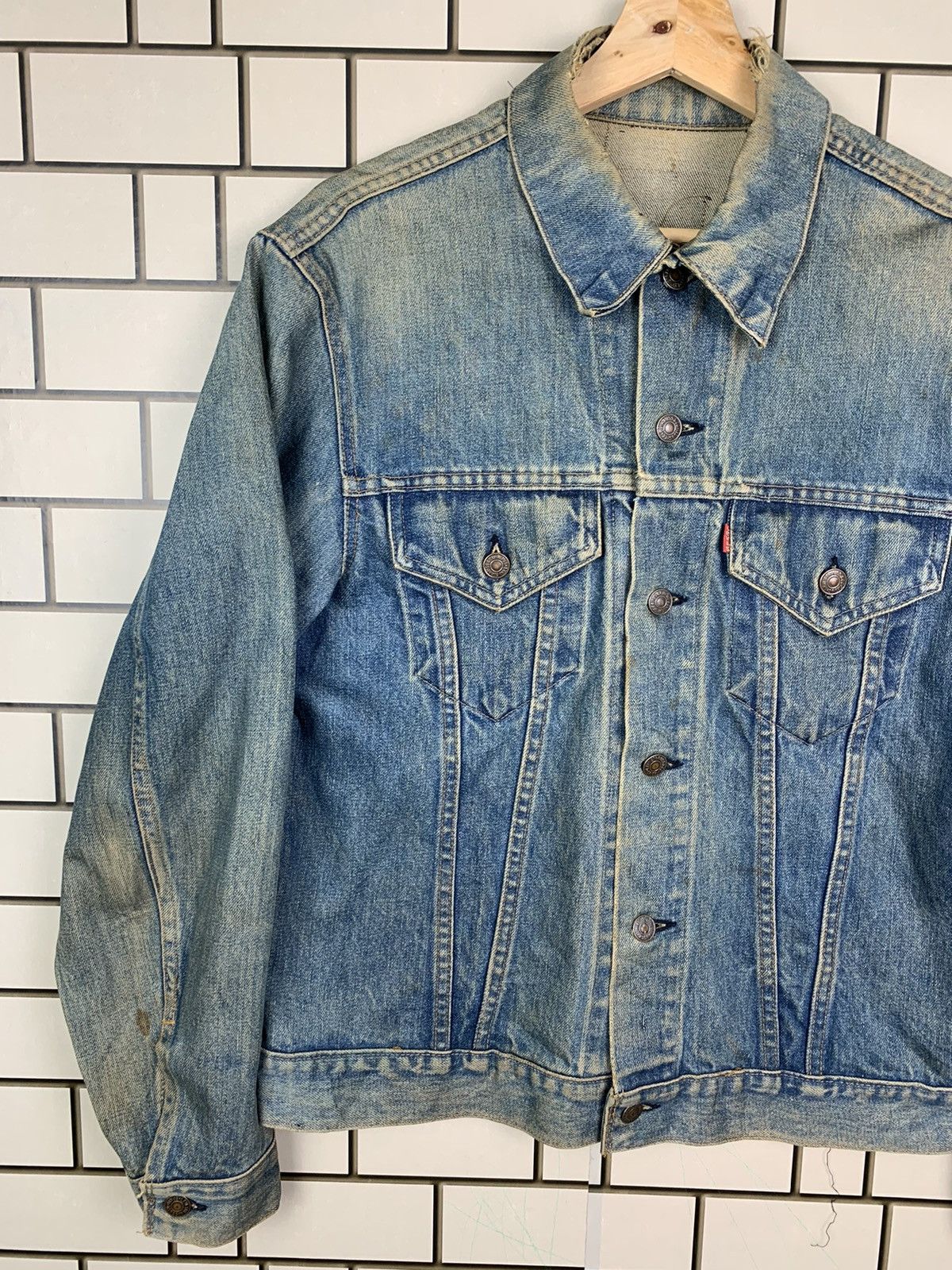 Levi's Vintage Levis 70s Trucker Distressed Denim Jacket Size US M / EU 48-50 / 2 - 4 Thumbnail