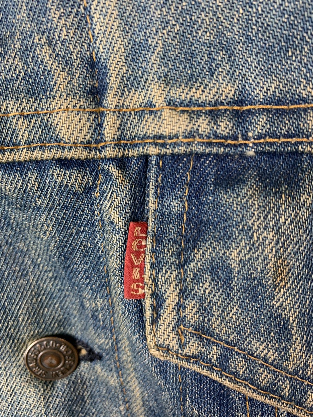 Levi's Vintage Levis 70s Trucker Distressed Denim Jacket Size US M / EU 48-50 / 2 - 7 Thumbnail