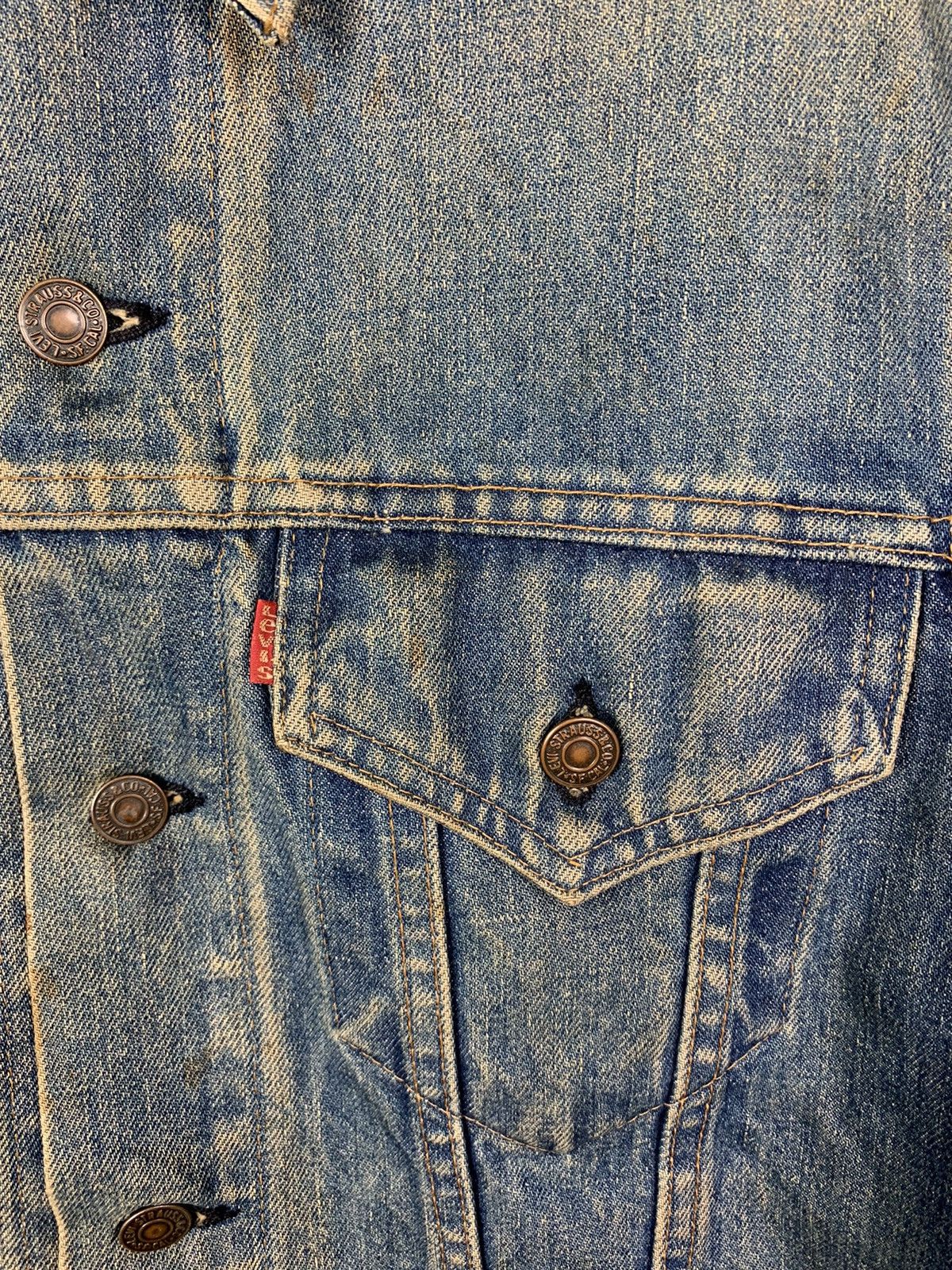 Levi's Vintage Levis 70s Trucker Distressed Denim Jacket Size US M / EU 48-50 / 2 - 6 Thumbnail