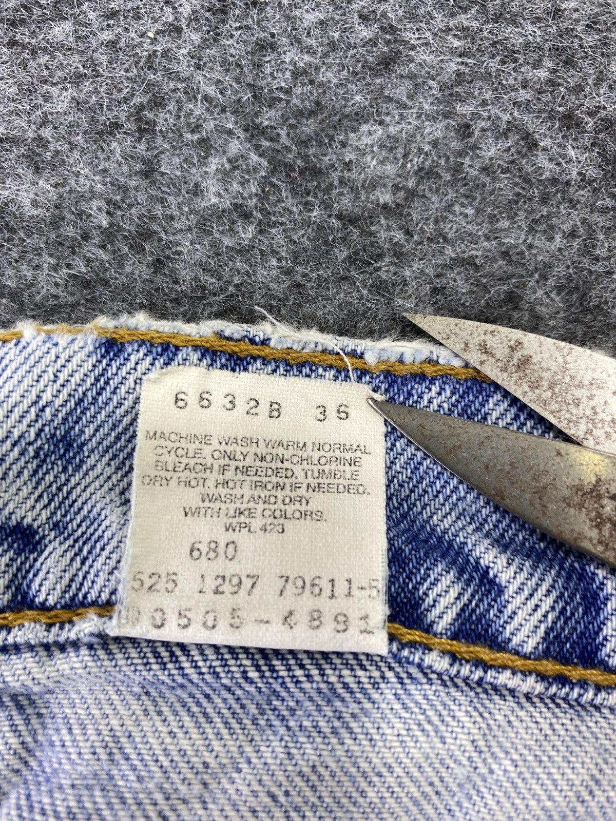 Levi's 90s VINTAGE LEVI'S 505 BLUE WASH JEANS - J630 Size US 34 / EU 50 - 6 Thumbnail