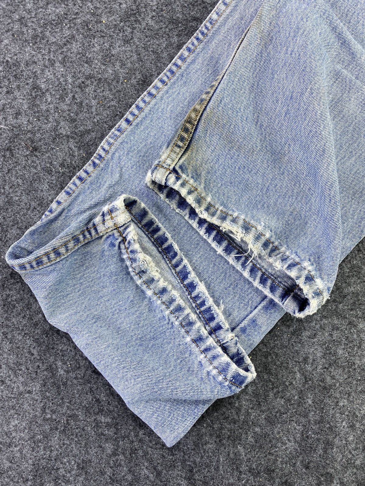 Levi's 90s VINTAGE LEVI'S 505 BLUE WASH JEANS - J630 Size US 34 / EU 50 - 8 Thumbnail