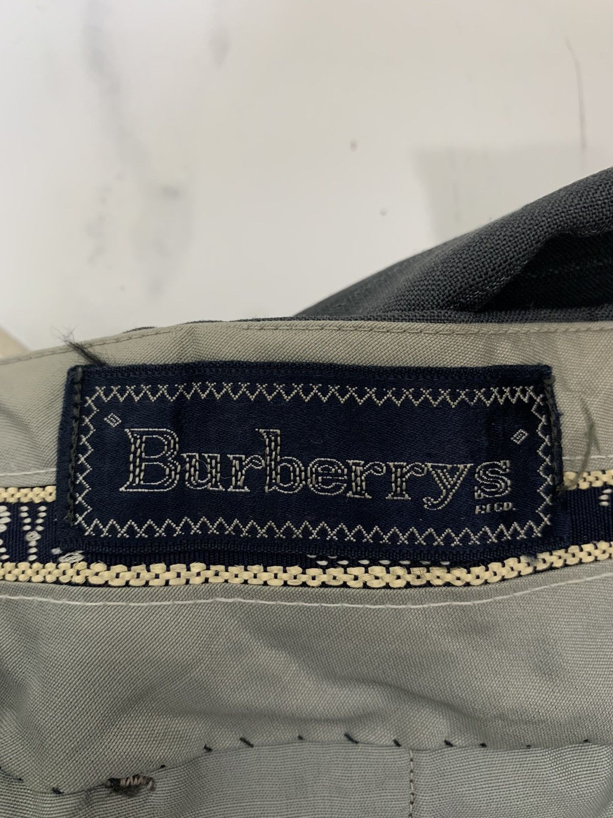 Burberry Vintage Burberrys Casual Pants Size US 34 / EU 50 - 9 Thumbnail