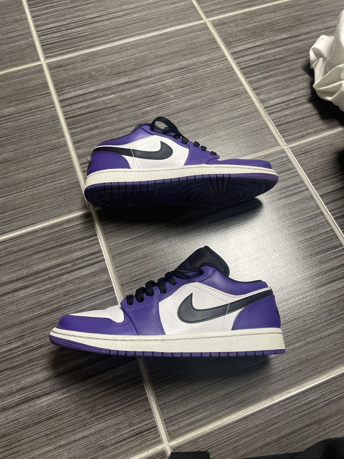 Jordan 1 low court purple