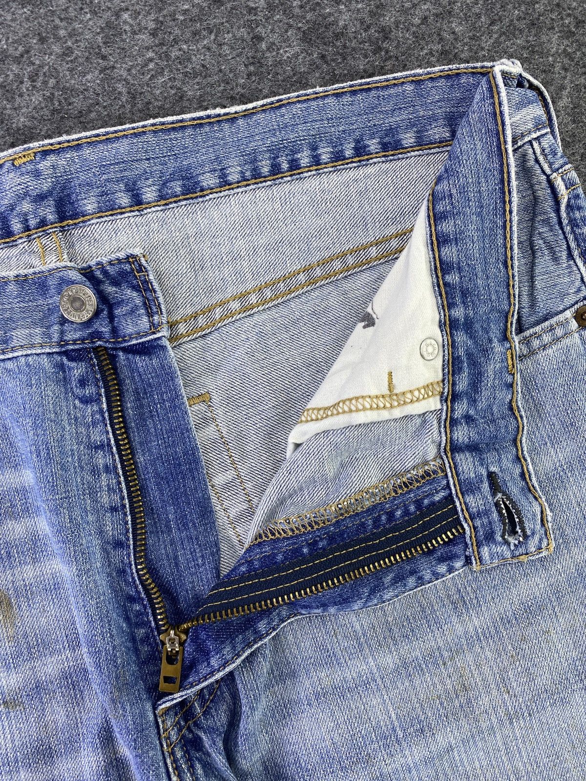 VINTAGE LEVI'S 527 BLUE WASH JEANS - J632