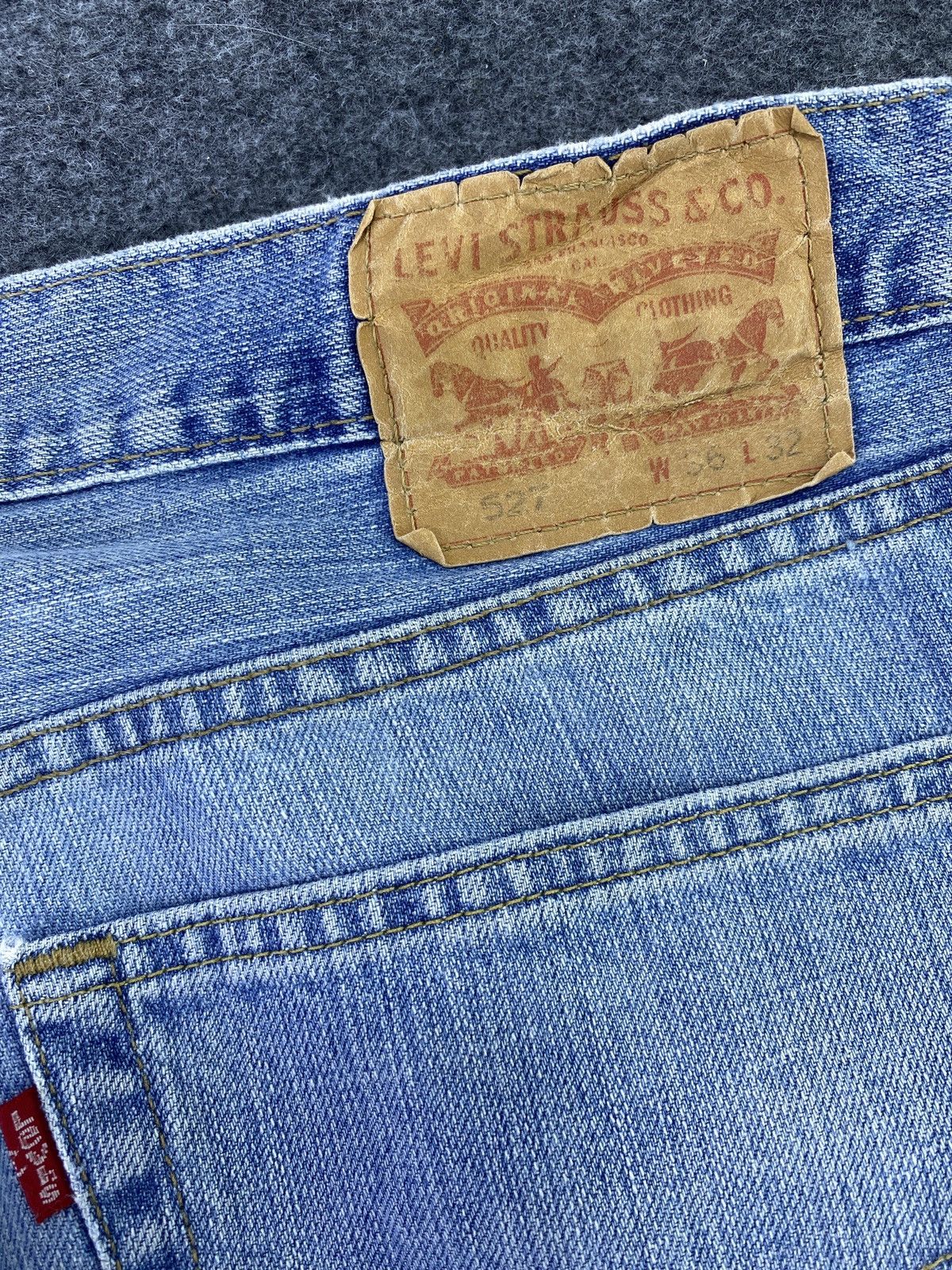 VINTAGE LEVI'S 527 BLUE WASH JEANS - J632