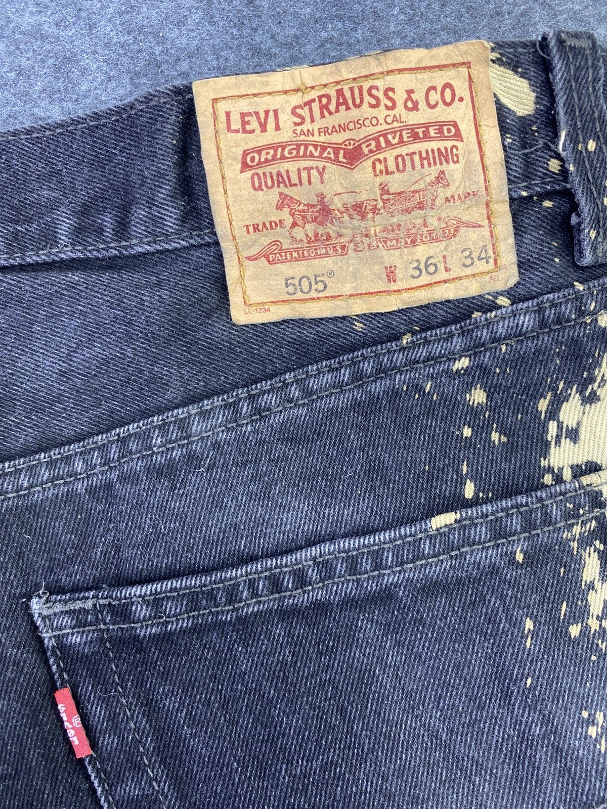 Levi's VINTAGE LEVI'S 505 BLEACHED BLACK JEANS - J633 Size US 38 / EU 54 - 9 Thumbnail