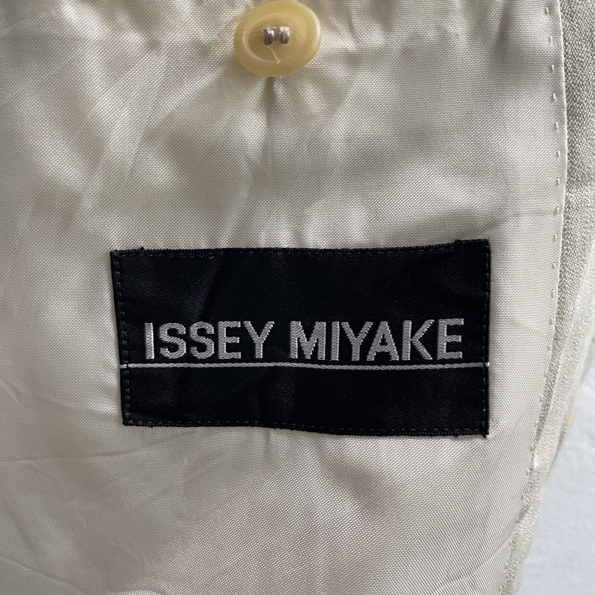 Issey Miyake × Japanese Brand 💥 SS04 ISSEY MIYAKE MEN BUTTON JACKET COAT Size US L / EU 52-54 / 3 - 7 Thumbnail