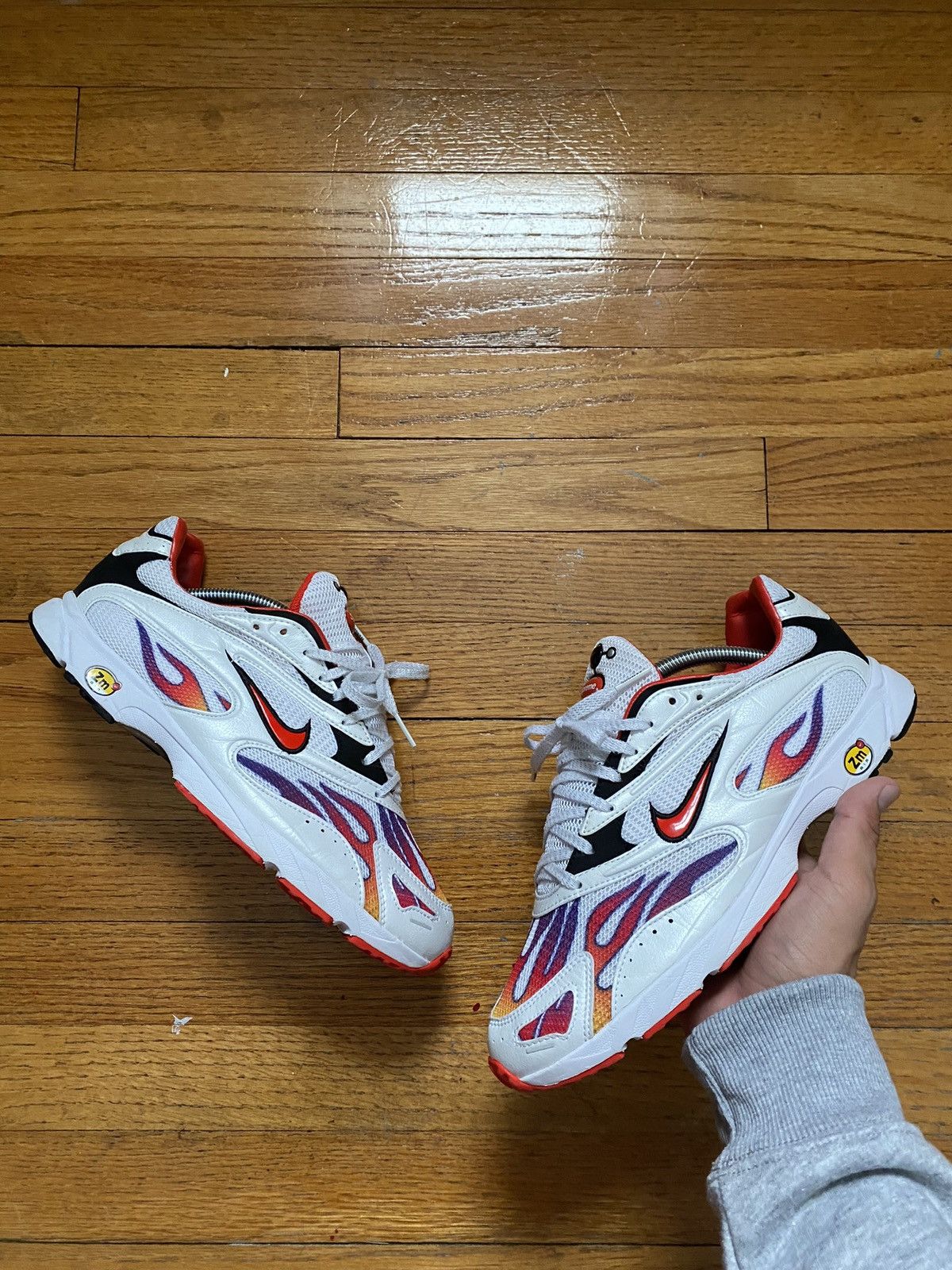 Supreme zoom clearance streak on feet