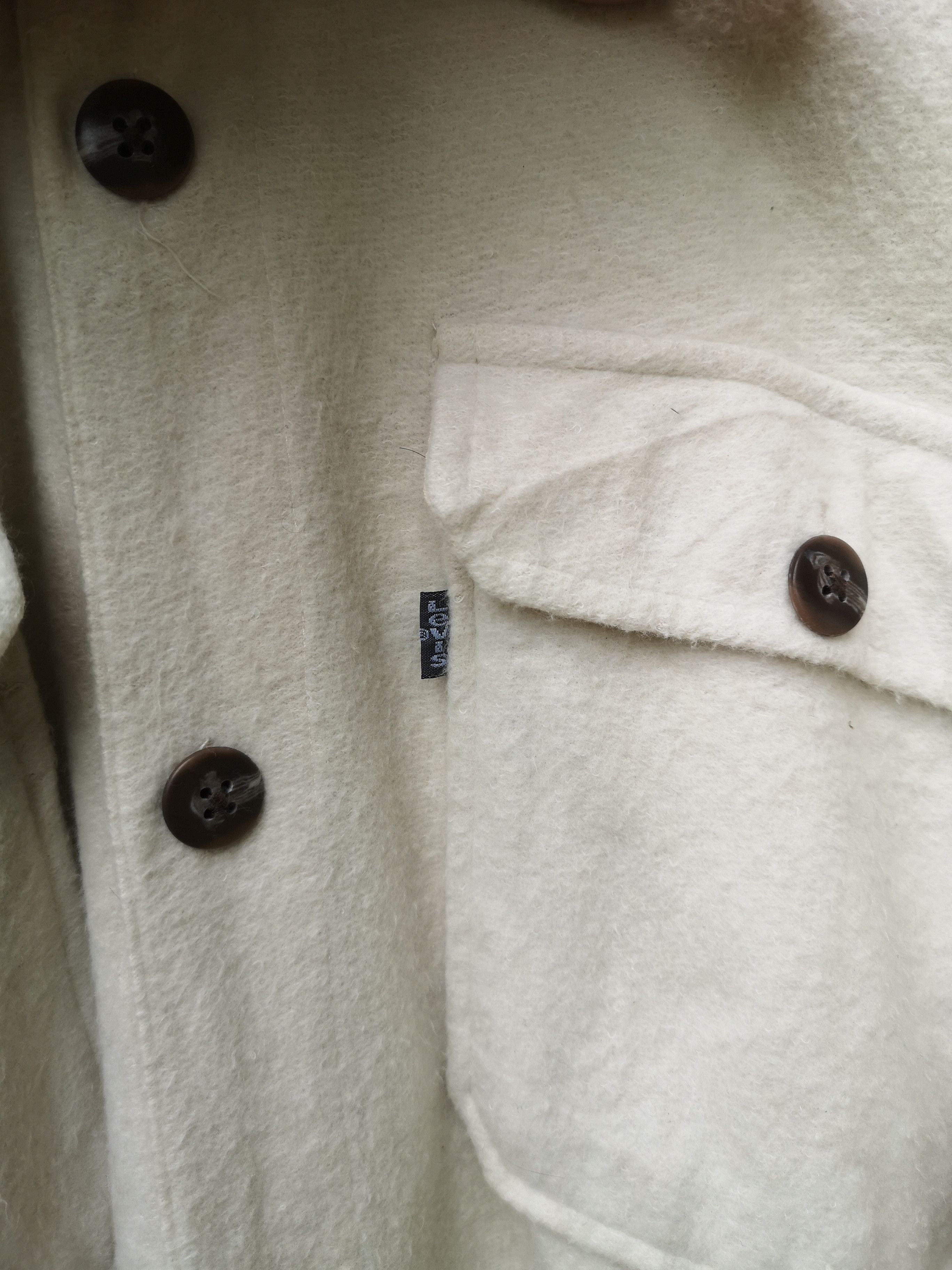 Levi's Levi's Long Sleeve Button Down Like A Wool Material Size US M / EU 48-50 / 2 - 4 Thumbnail