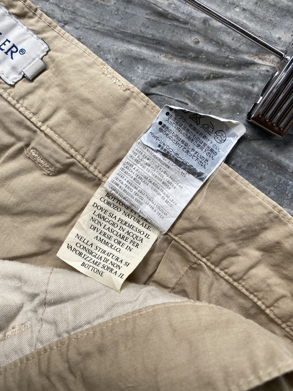 Moncler 🔥HOT SALE🔥 Moncler Made in Romania Cargo Pant Rare Size US 34 / EU 50 - 20 Thumbnail
