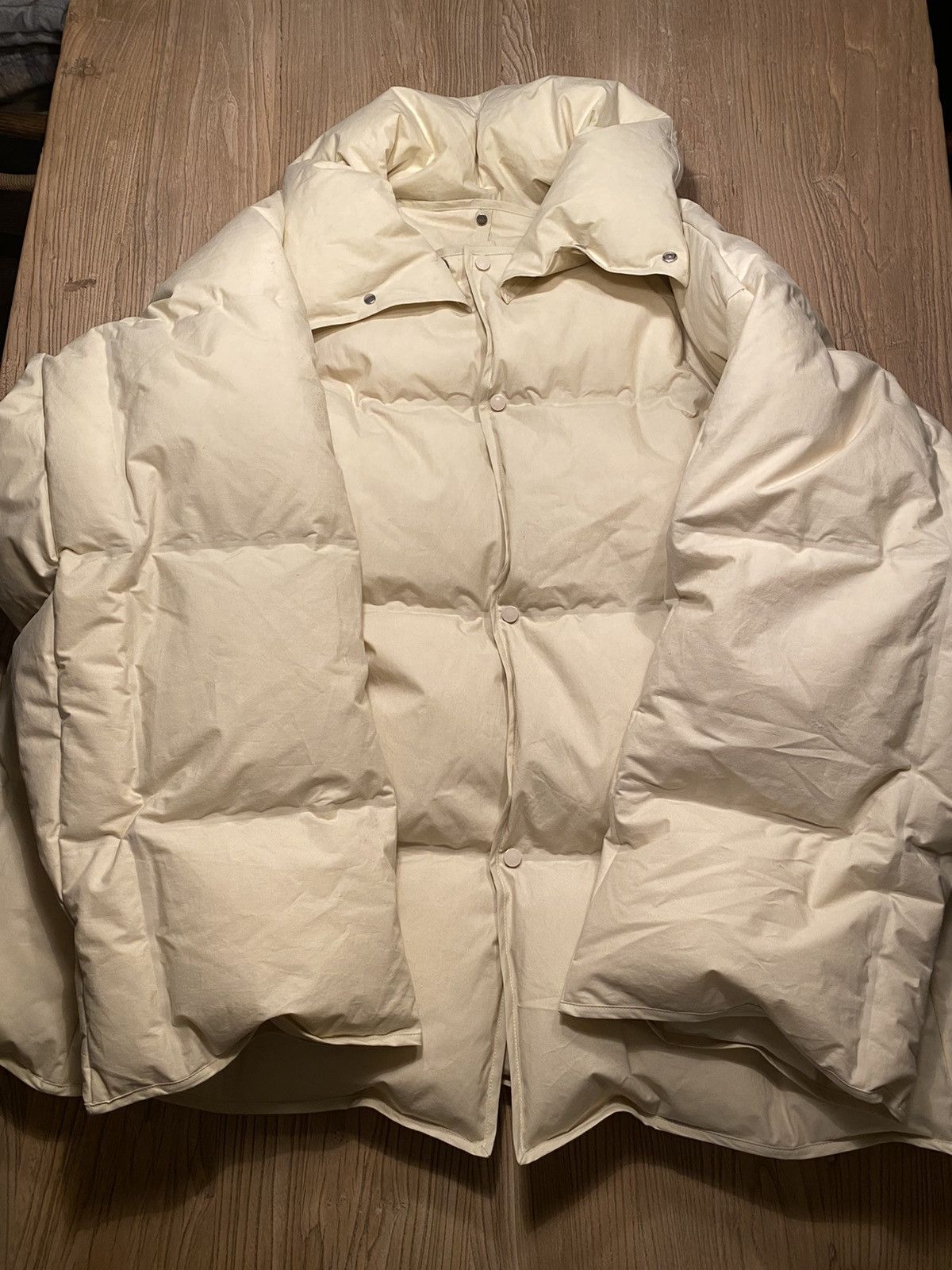 Bottega Veneta TAKING OFFERS Pre Fall 2020 Cream Puffer Down Jacket Size US L / EU 52-54 / 3 - 1 Thumbnail