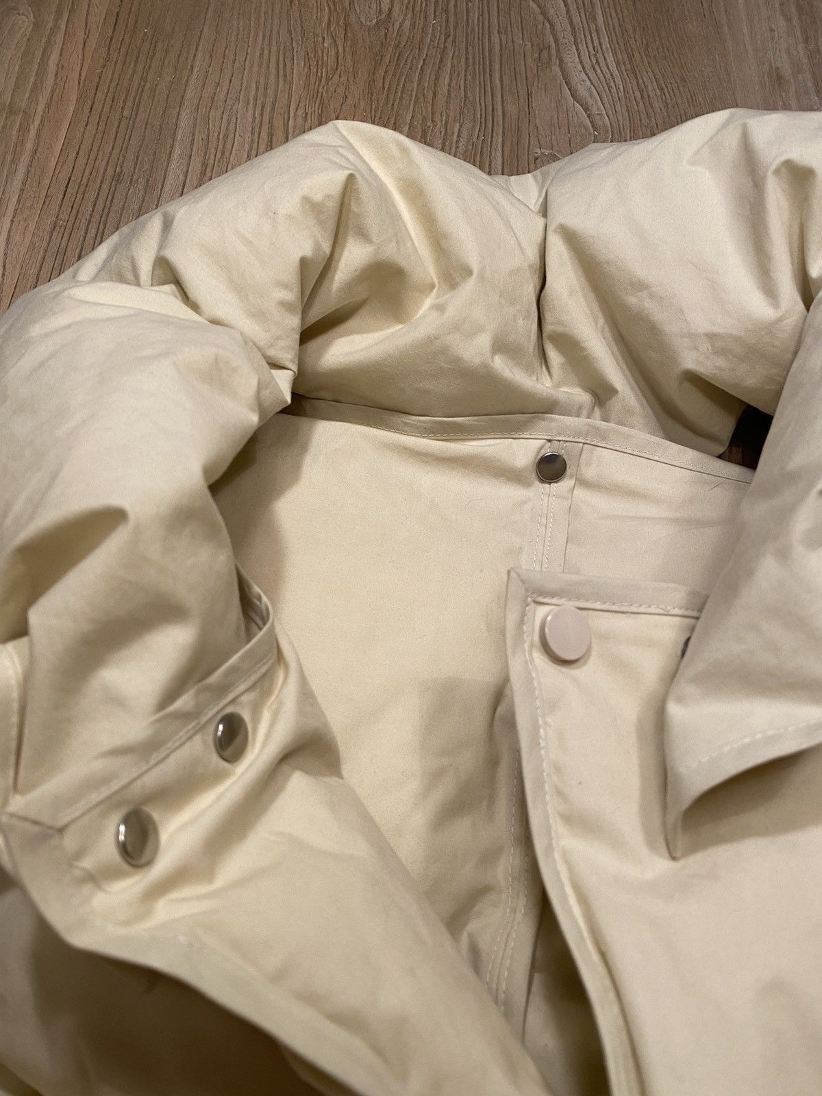 Bottega Veneta TAKING OFFERS Pre Fall 2020 Cream Puffer Down Jacket Size US L / EU 52-54 / 3 - 2 Thumbnail